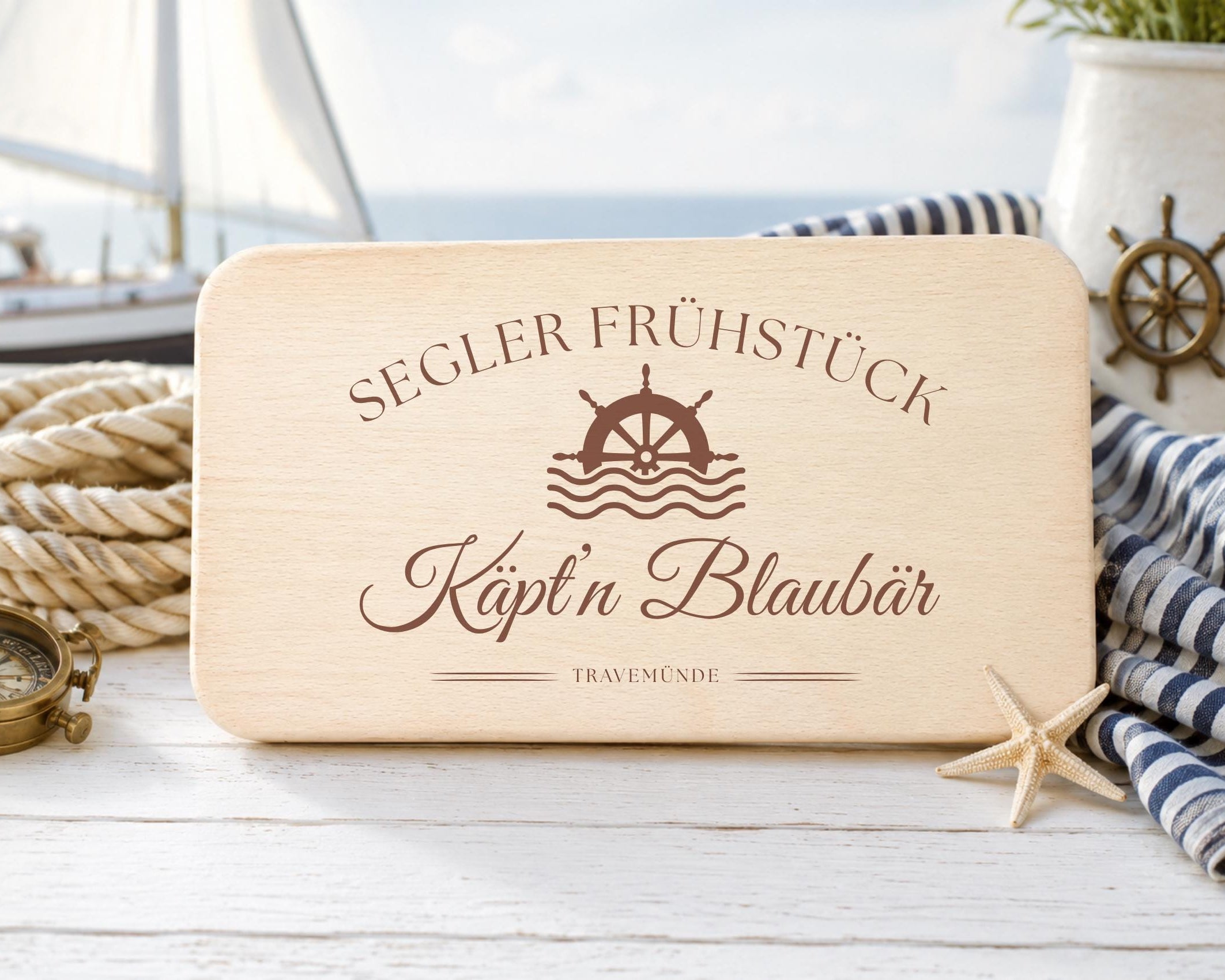 Personalisiertes Frühstücksbrettchen Boot | Maritime Lasergravur mit Bootsname und Hafen | Geschenk für Skipper, Segler und Bootseigner