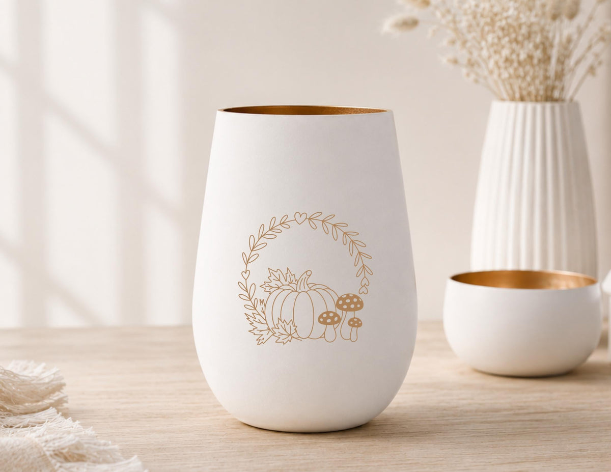 Herbst Windlicht „Hallo Herbst“ mit Kürbis Motiv – weißes Glaswindlicht mit Goldschein – gemütliche Herbstdeko Geschenkidee