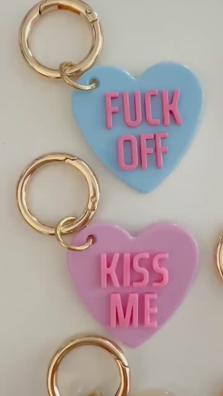 Herz Anhänger am großen goldenen Karabiner | Charm für Taschen | Schlüsselanhänger | Taschenschmuck Taschenanhänger | Bag Charm