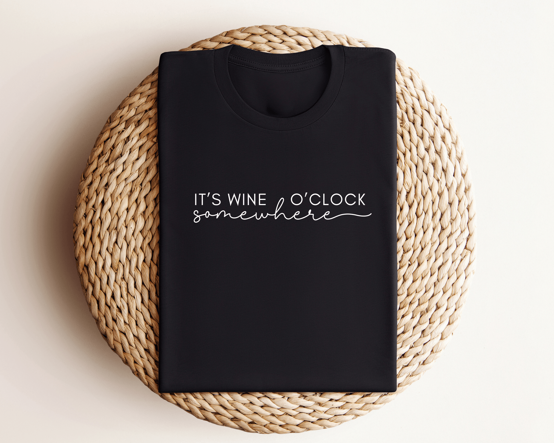 T-Shirt | It's wine o'clock somewhere | weiß, schwarz - Roo's Gift Shop