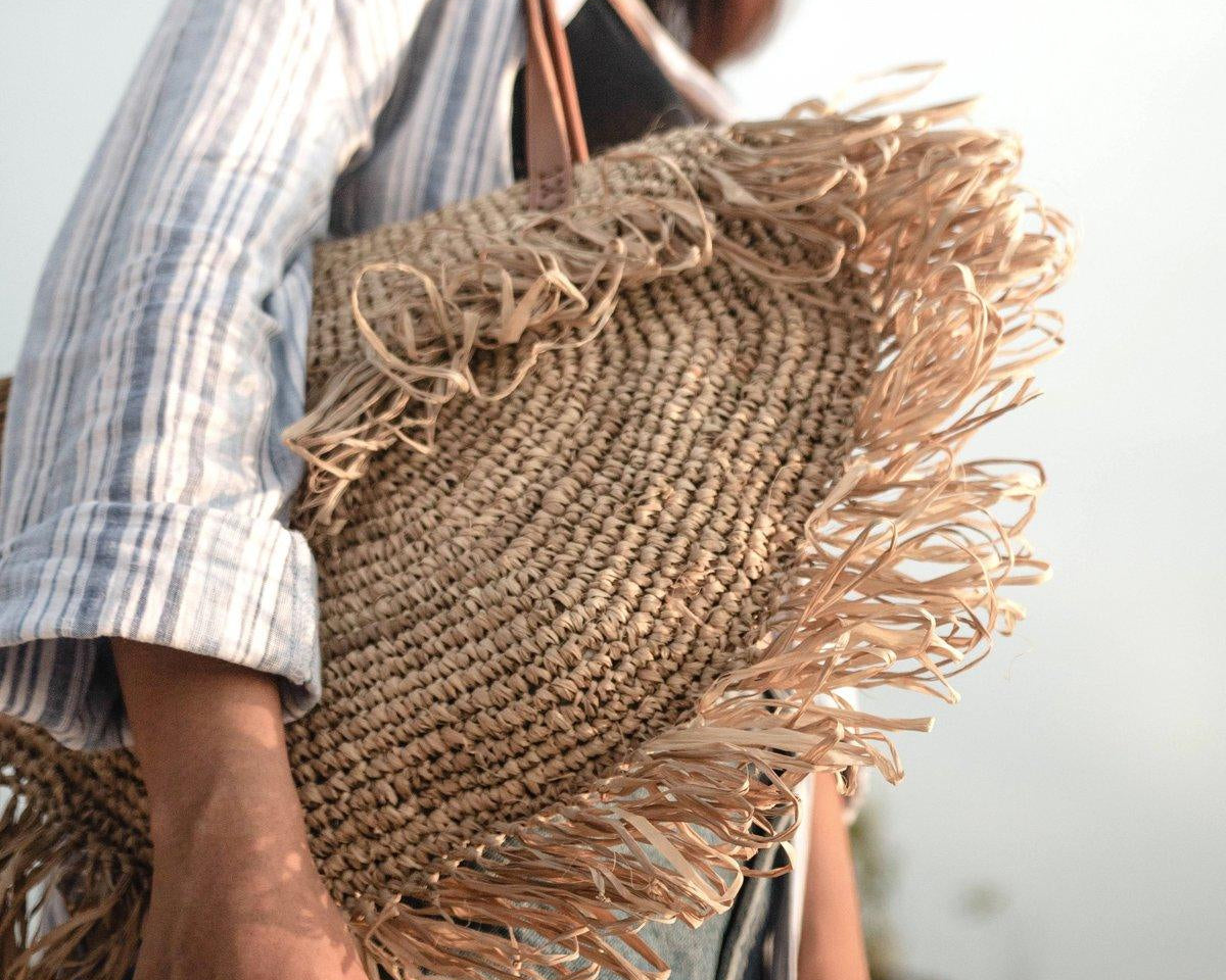 Beige Umhängetasche mit Fransen Strandtasche Einkaufstasche SUMBAWA - Roo's Gift Shop