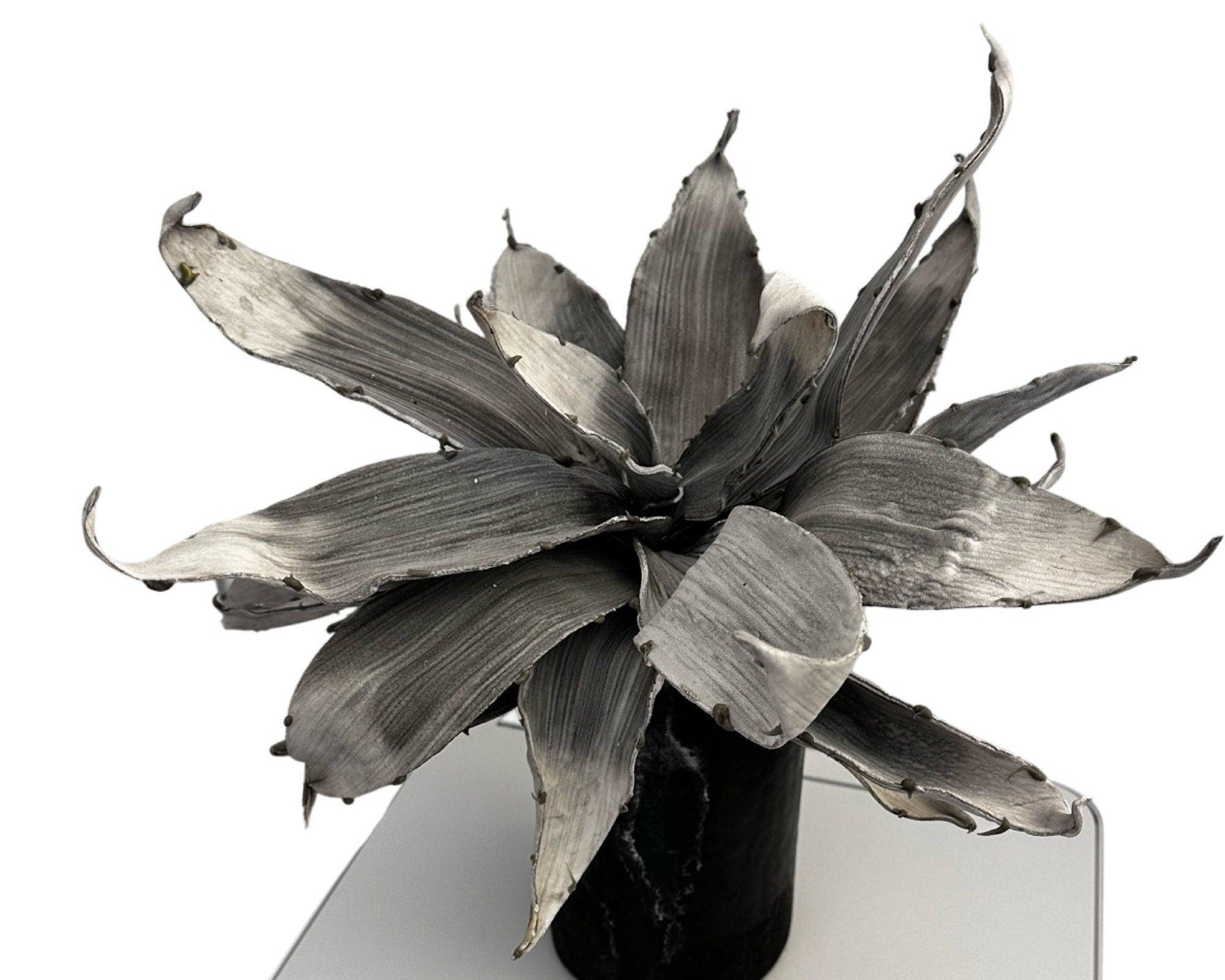 Blume | große künstliche Büte | Agave | silber grau - Roo's Gift Shop