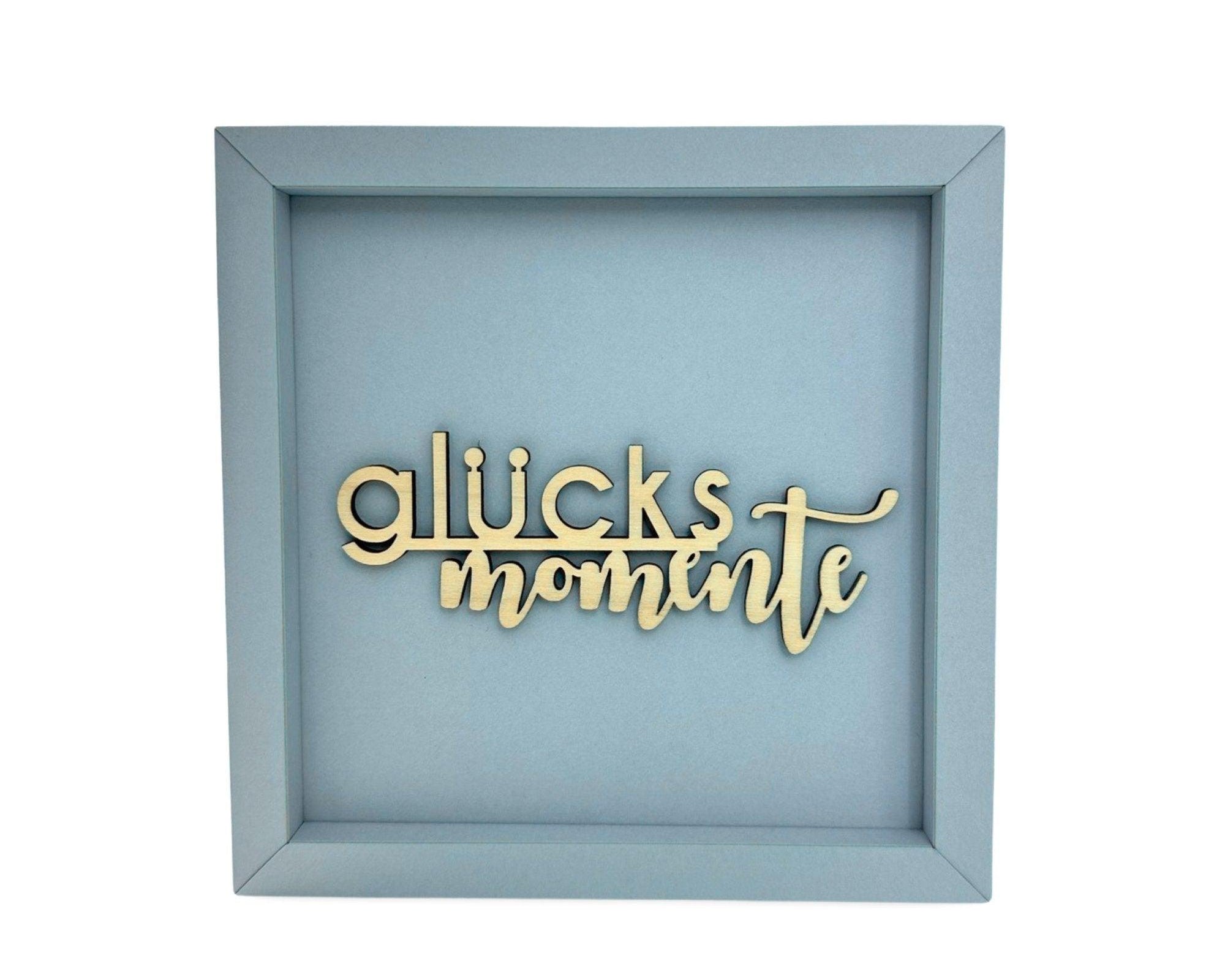Glücksmomente | Schriftzug aus Holz | Filigrane Holzschrift - Roo's Gift Shop
