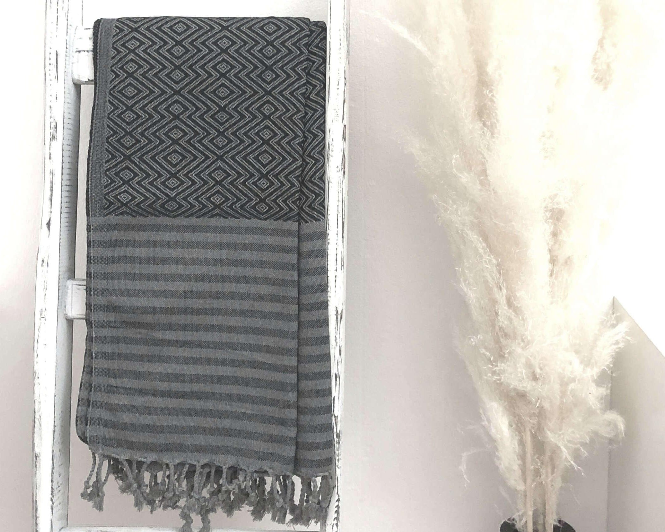 Hamamtuch | Handtuch | beige, grau und schwarz - Roo's Gift Shop