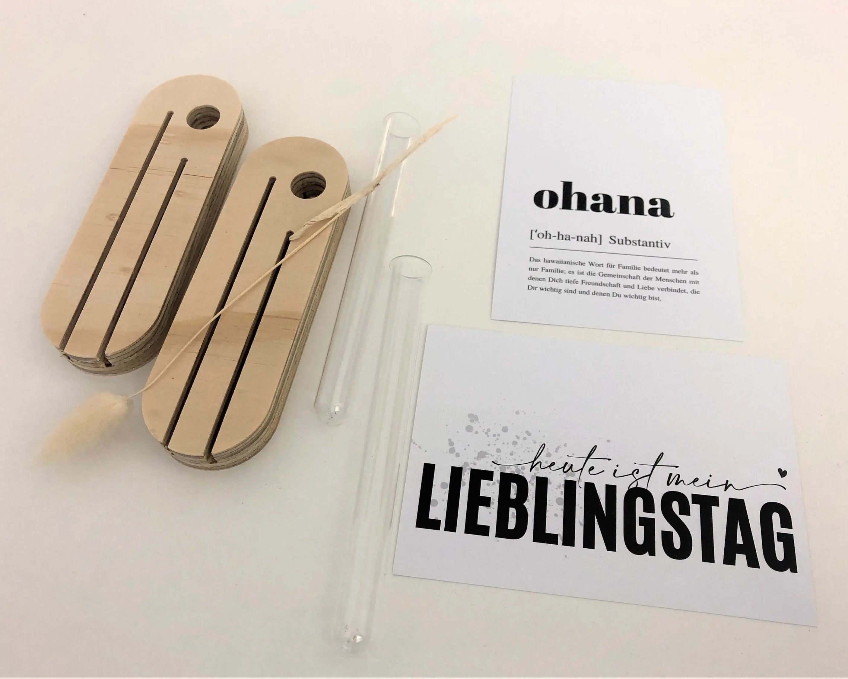 Kartenständer mit Karte Mama | mit Vase und Trockenblumen | Geschenk Muttertag