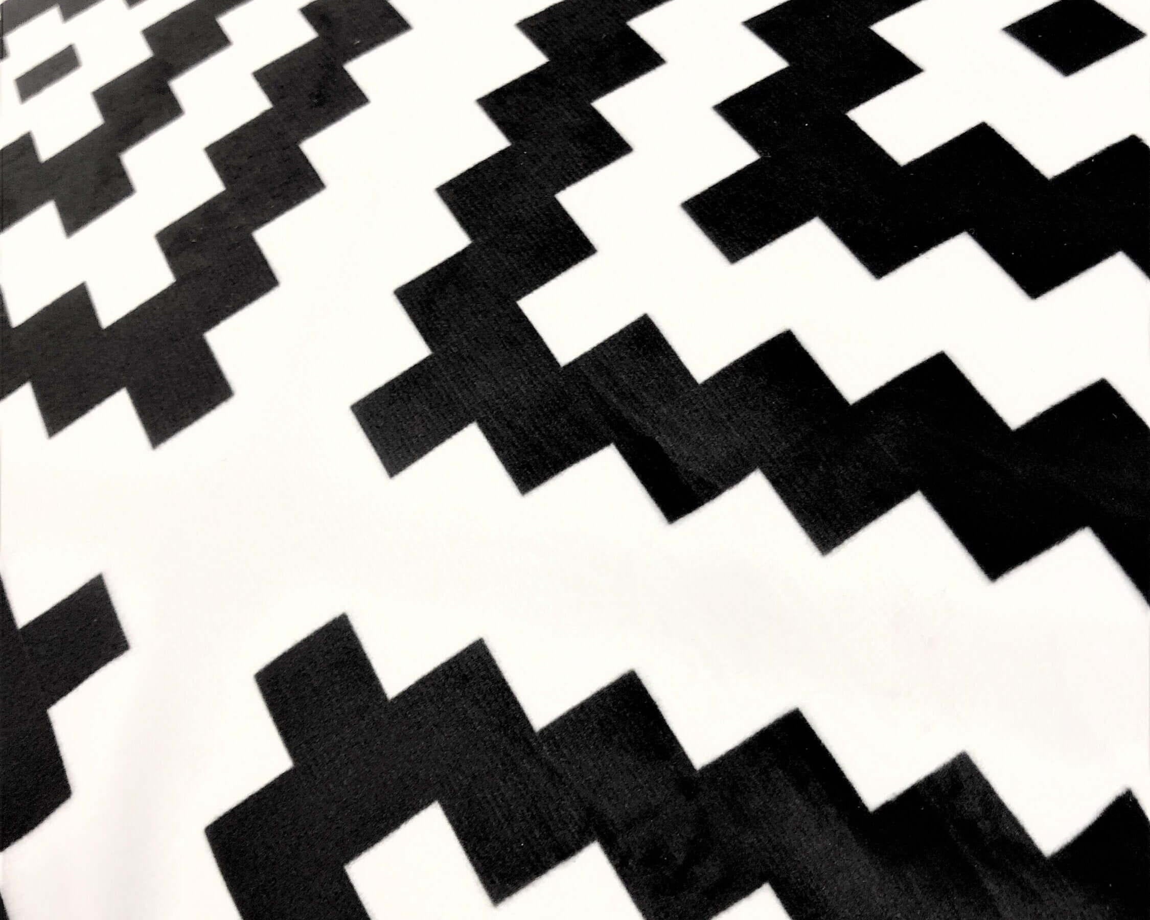 Kissen in schwarz weiß | Ethnomuster | Samt inkl. Füllung - Roo's Gift Shop