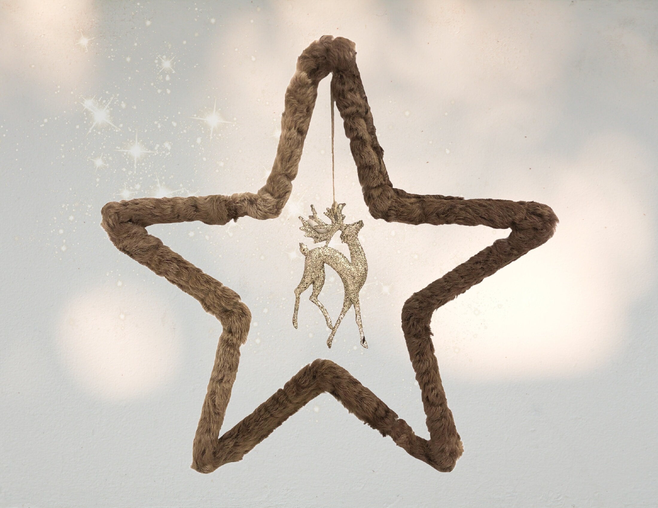 Deko Stern aus Echtfell | Hirsch | Weihnachtsdeko | Großer Stern | Fensterdeko | Fell | Persianer | Glitzer Rentier | Weihnachten | Xmas