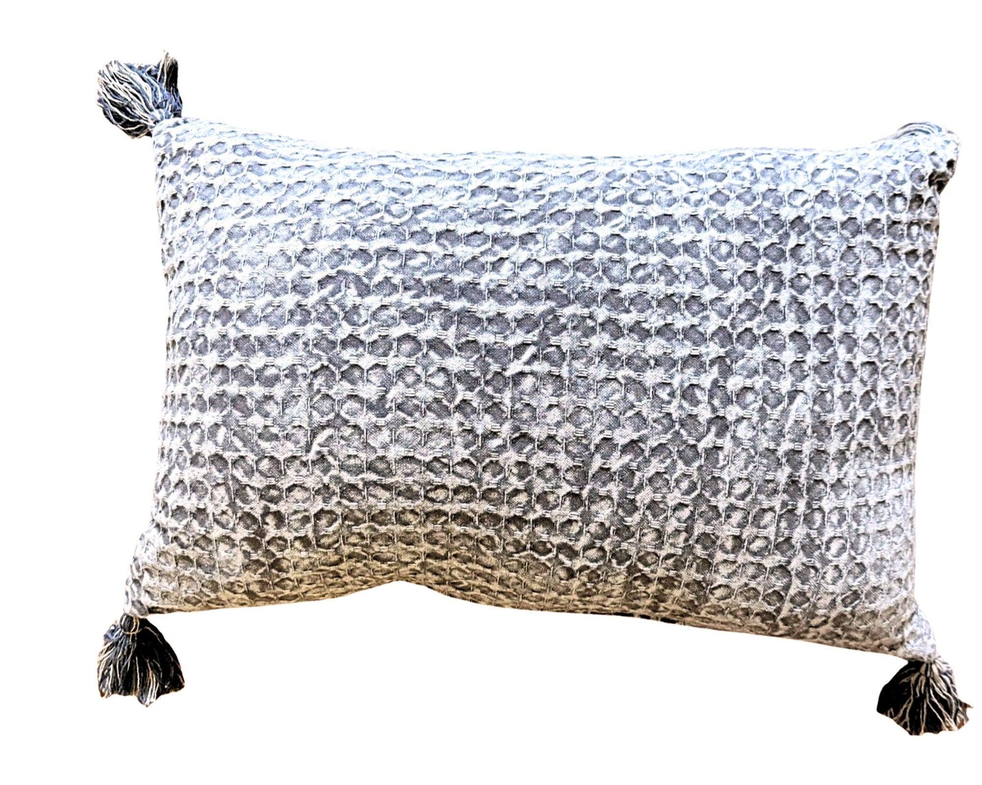 Kissen | taupe | 40 x 60 cm | Waffelpiqué - Roo's Gift Shop