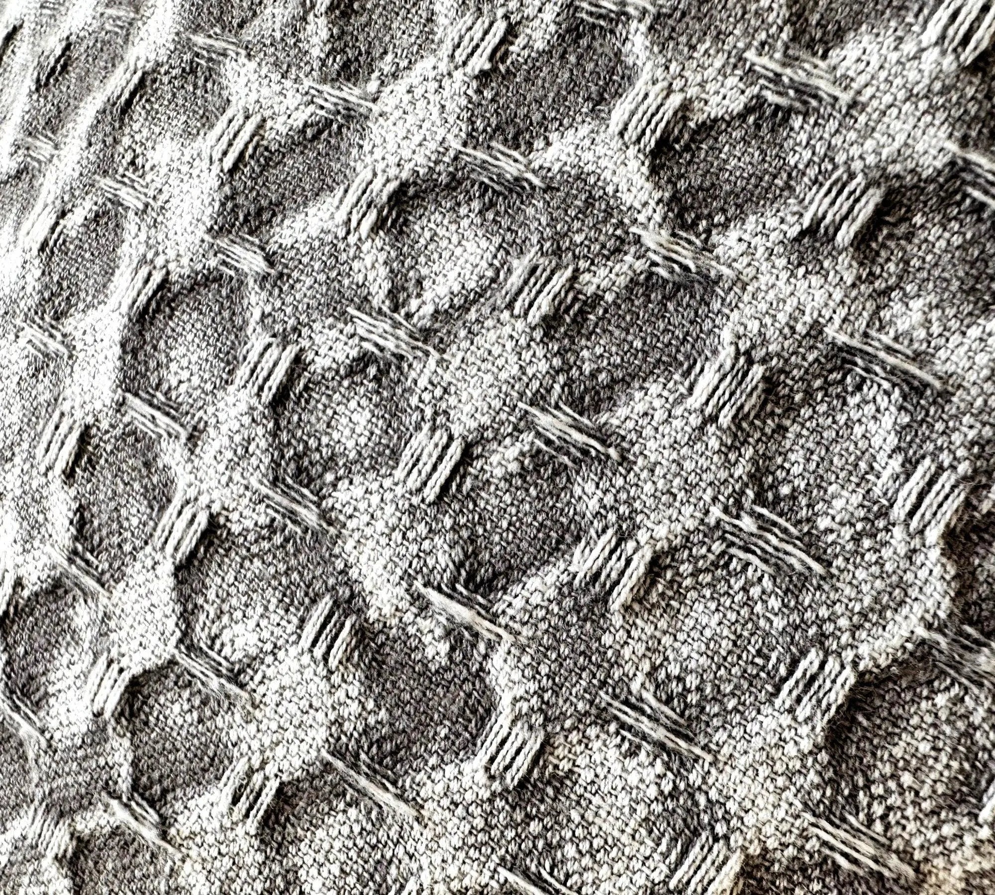 Kissen | taupe | 40 x 60 cm | Waffelpiqué - Roo's Gift Shop