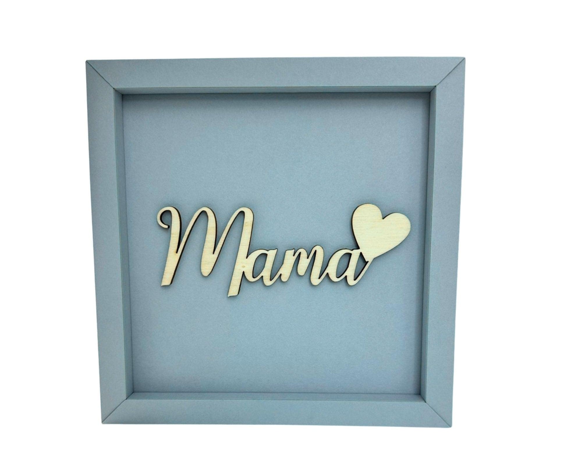 Mama | Schriftzug aus Holz | Filigrane Holzschrift - Roo's Gift Shop