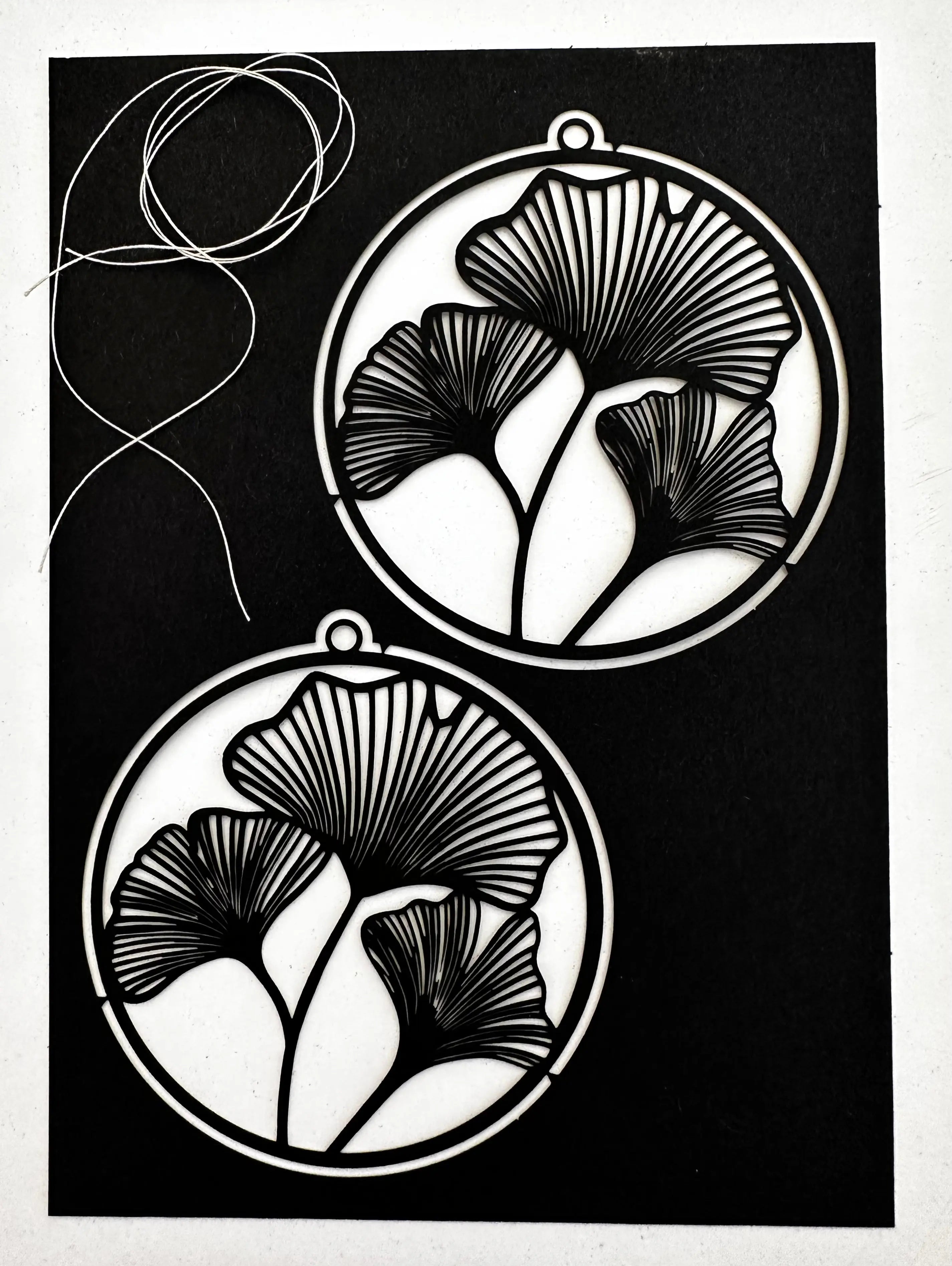 Papieranhänger | Ginko | 2 Stück | schwarz - Roo's Gift Shop