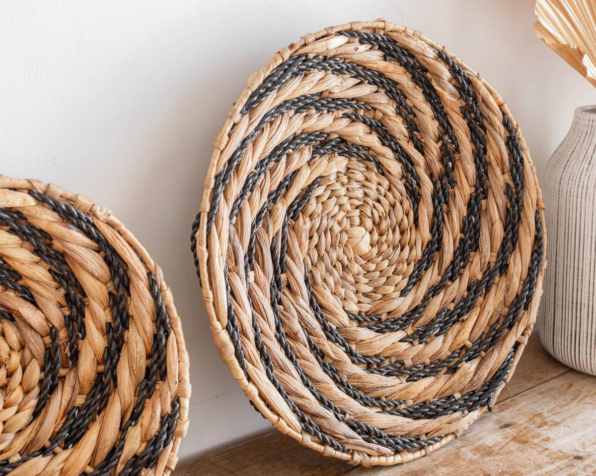 Runder Wandkorb oder Dekoschale BANDUNG aus Wasserhyazinthe (2 Größen) - Roo's Gift Shop