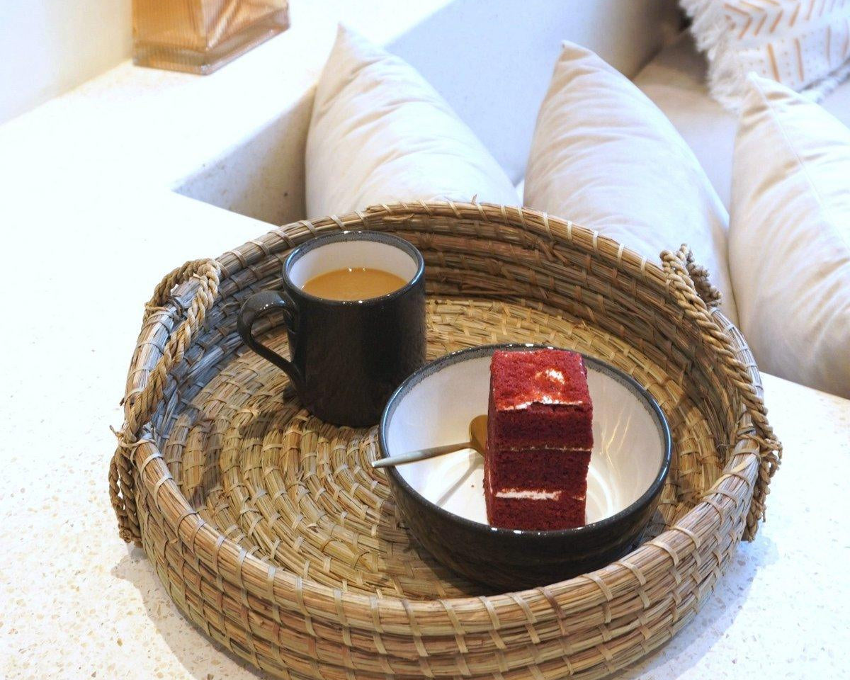 Rundes Boho Tablett PINTU | Seegras (in 2 Größen) - Roo's Gift Shop