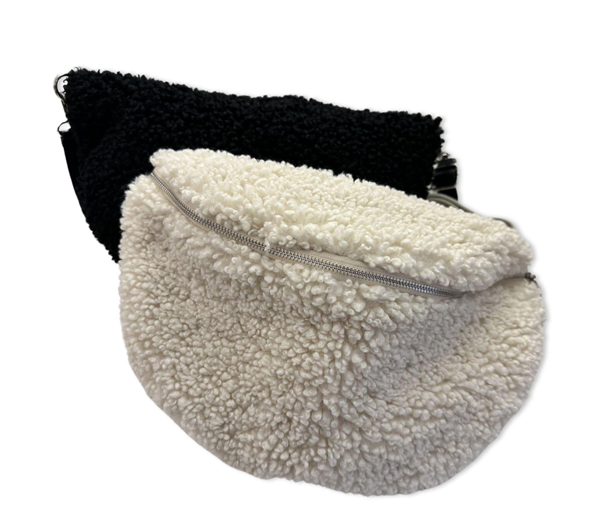 Teddytasche als große Bauchtasche | Cross Body | schwarz oder beige - Roo's Gift Shop