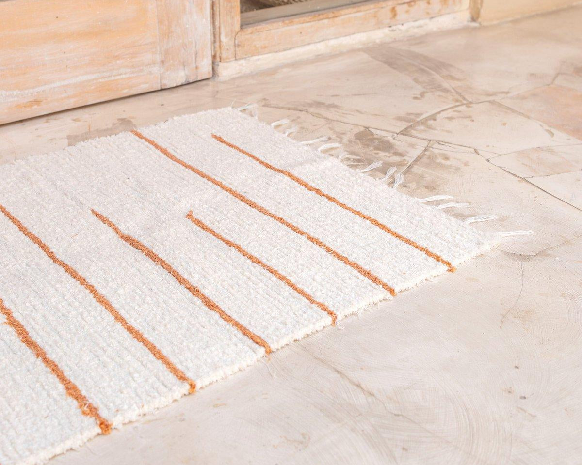 Teppich aus weißer Baumwolle GIANYAR - Roo's Gift Shop