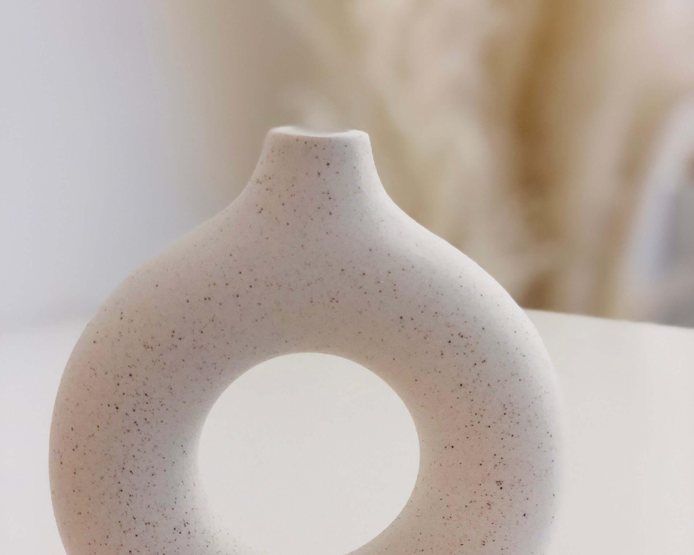 Vase | Donut Vasen | runde Vase mit Loch - Roo's Gift Shop