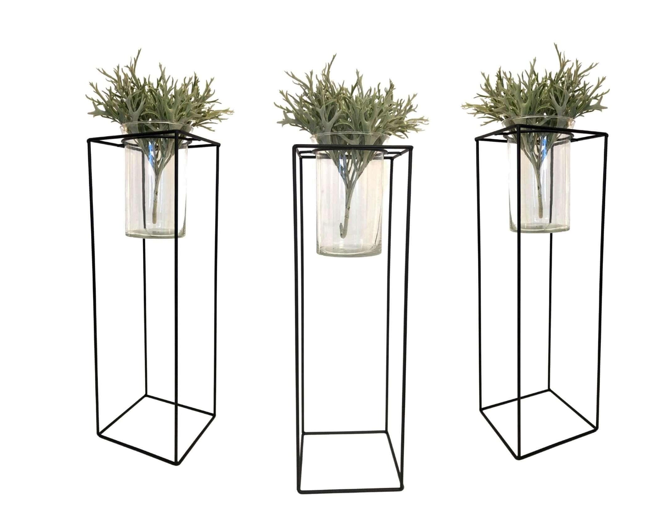 Vase | großes Metallgestell | schwarz - Roo's Gift Shop