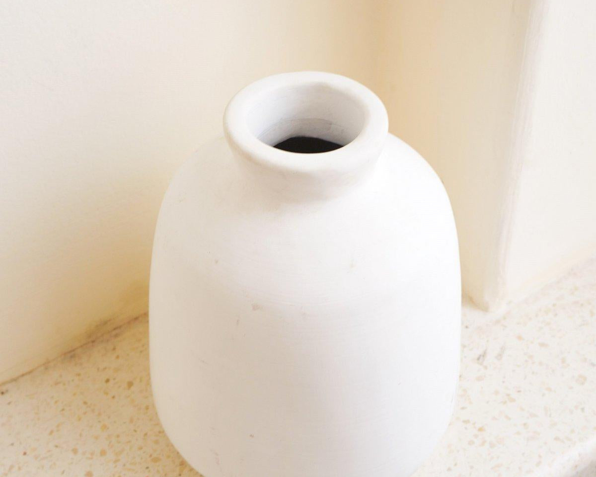 Vase weiß, kleine runde Dekovase BAWA | Trocken- oder Frischblumen - Roo's Gift Shop