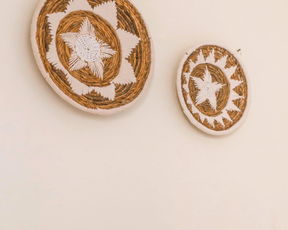 Wanddekoration | Wandkorb | Dekoschale GUMA aus Bananenfaser (2 Größen) - Roo's Gift Shop