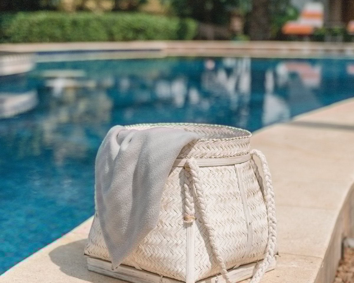 Weißer Korb BIKU | Pflanzenkorb | Wäschekorb | Großer Boho-Aufbewahrungskorb rund aus Bambus - Roo's Gift Shop