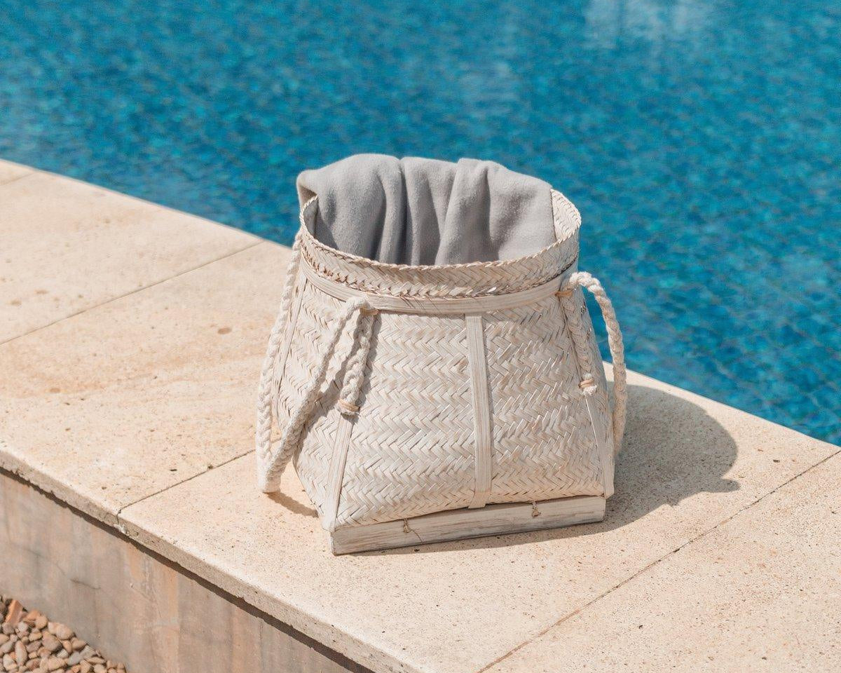 Weißer Korb BIKU | Pflanzenkorb | Wäschekorb | Großer Boho-Aufbewahrungskorb rund aus Bambus - Roo's Gift Shop