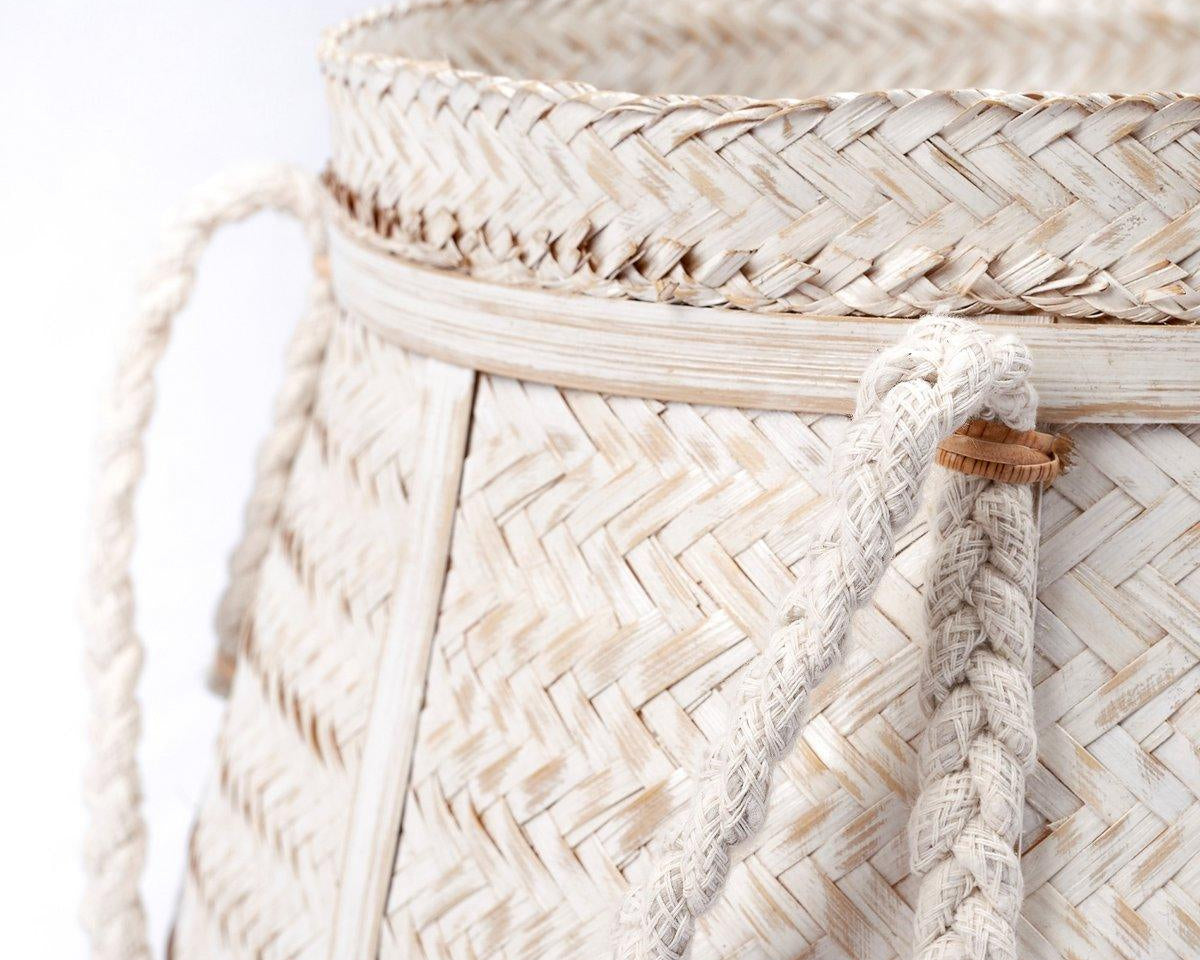 Weißer Korb BIKU | Pflanzenkorb | Wäschekorb | Großer Boho-Aufbewahrungskorb rund aus Bambus - Roo's Gift Shop