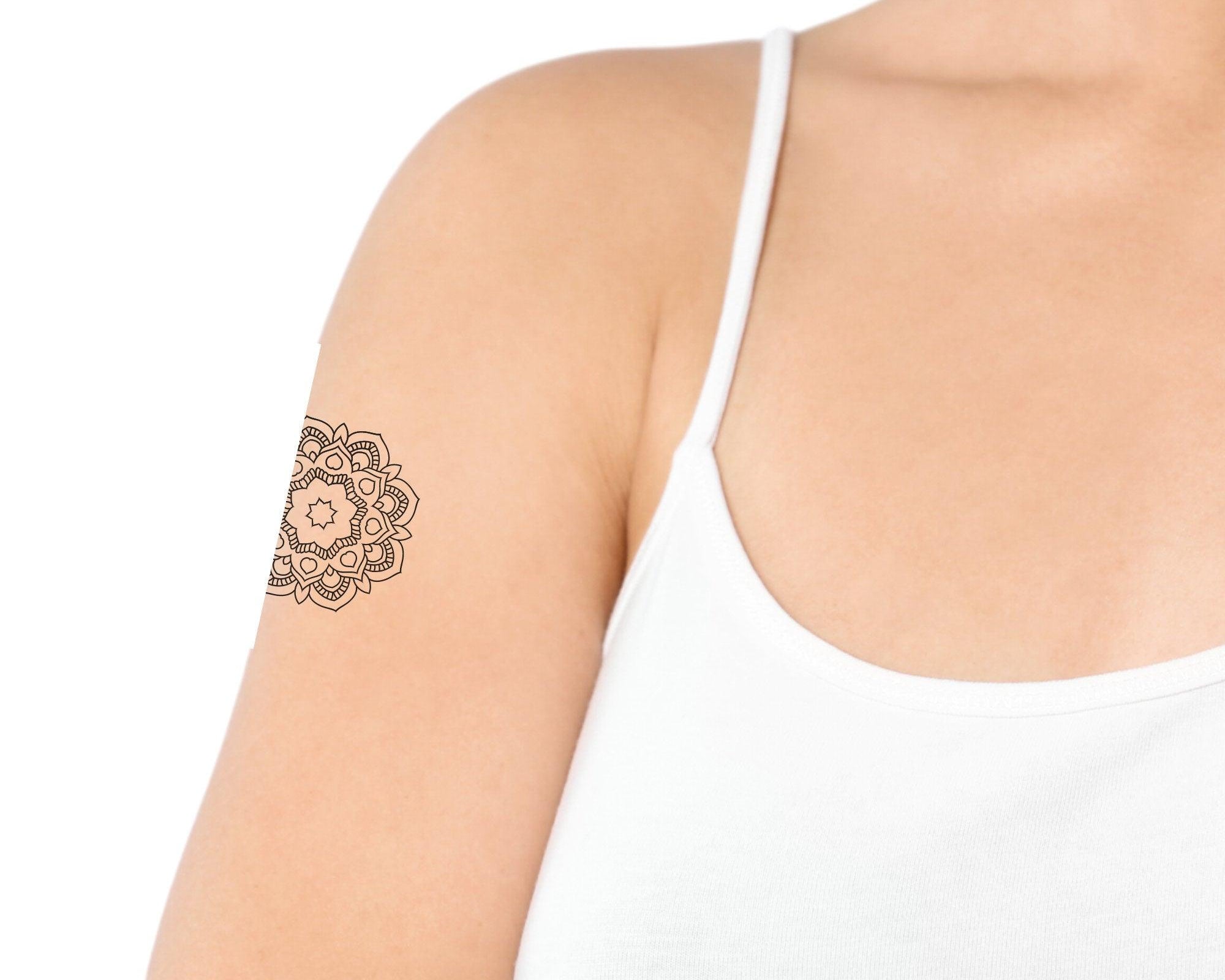 Yoga Tattoos | temporäre Tattoos | 3 Sets | mehr als 50 Motive | Lotusblüte Namasté - Roo's Gift Shop