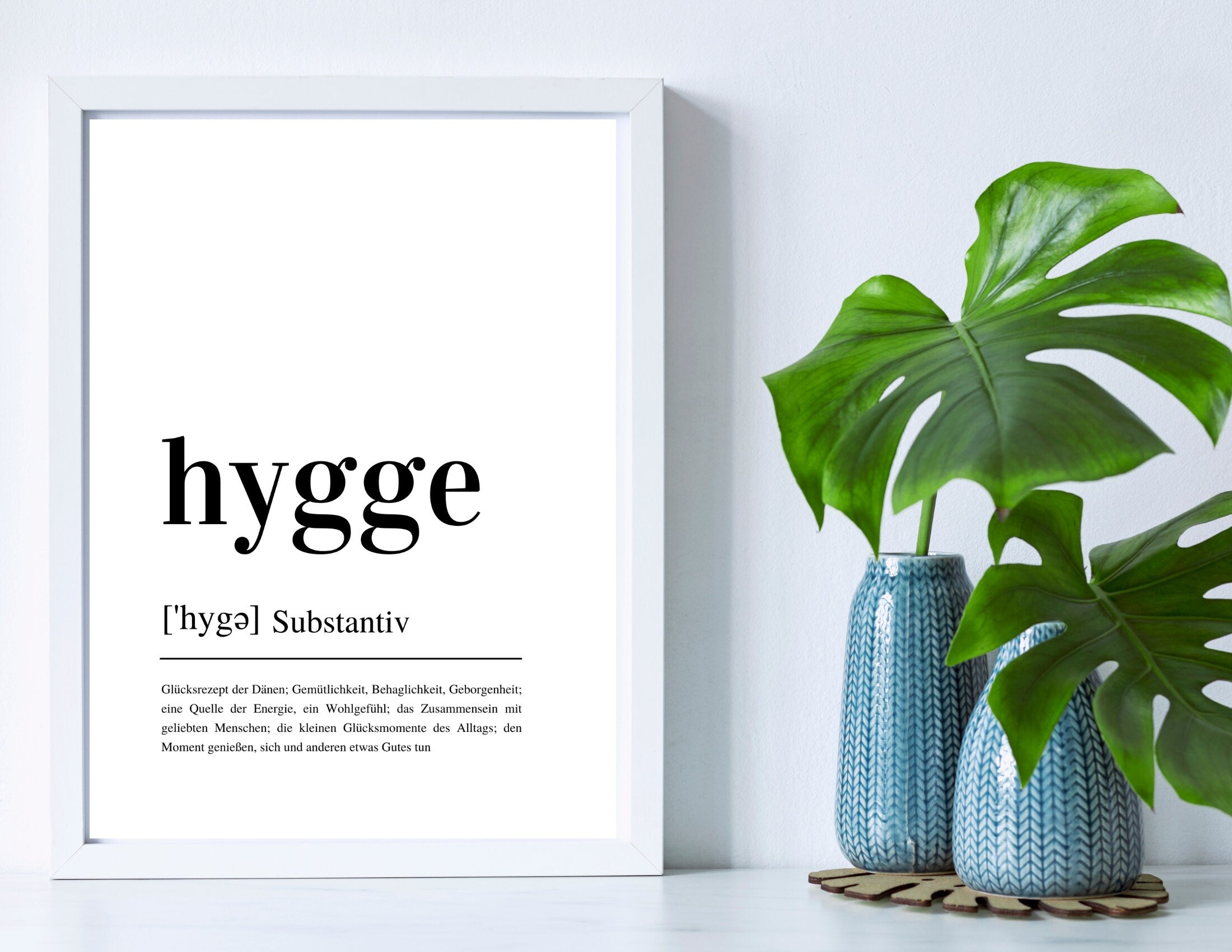 Design Poster | HYGGE | Definition | Digital Print | Typo Bild | gerahmter Kunstdruck | Duden Lautschrift | Gemütlichkeit | Happy | Rahmen