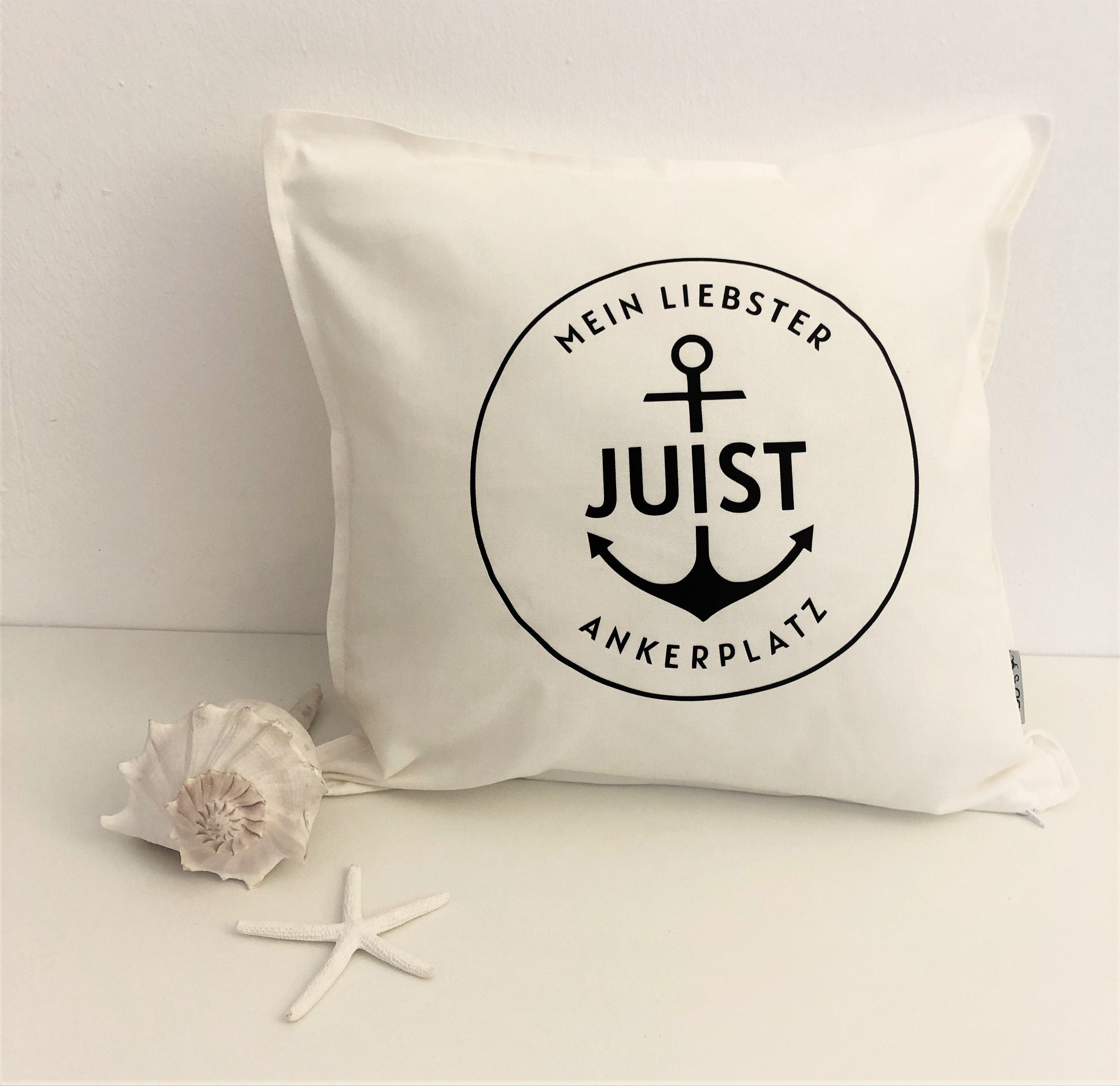 Personalisiertes Insel Kissen | Sylt, Amrum, Juist, Föhr, Langeoog, Norderney | Maritime Deko mit Wunschinsel | 50 x 50 cm Küsten Kissen