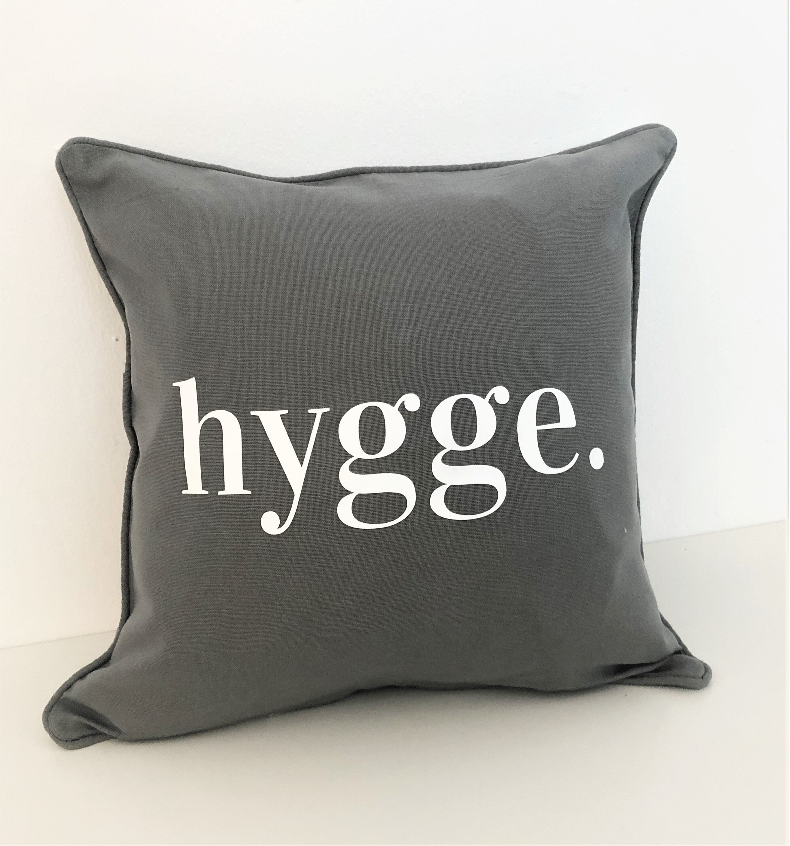 HYGGE Kissen | Kissenbezug aus Baumwolle | minimalistische Deko | 45 x 45 cm