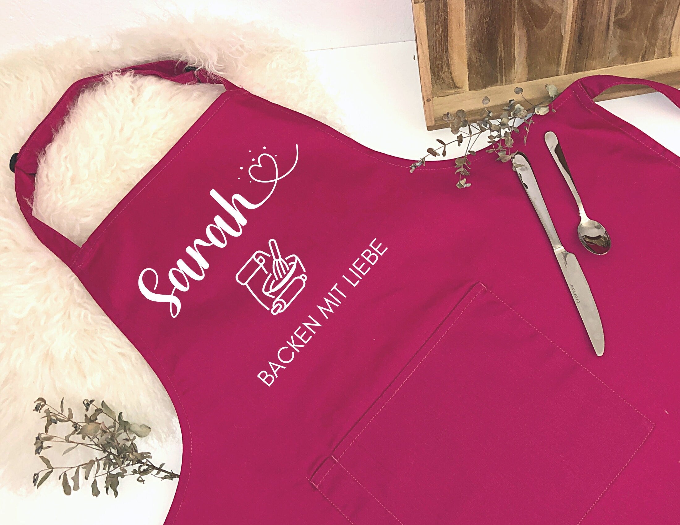 Schürze personalisiert | Backen mit Liebe | Backschürze mit Deinem Namen | One Size | weiß, grau, pink