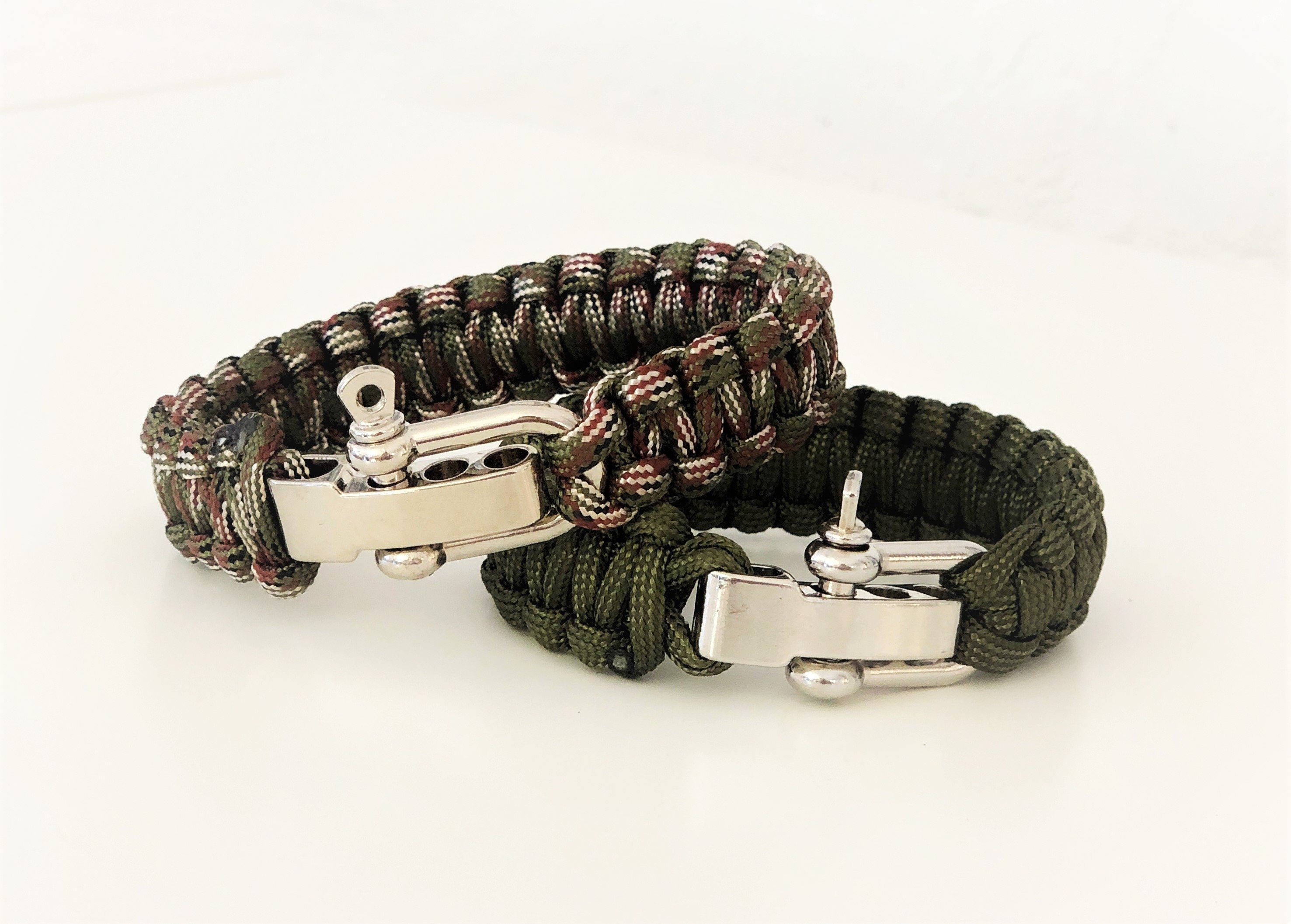 Paracord Armband | silberner Schäkel Verschluss | Survivor Stil | Outdoor | Männerarmband | schwarz