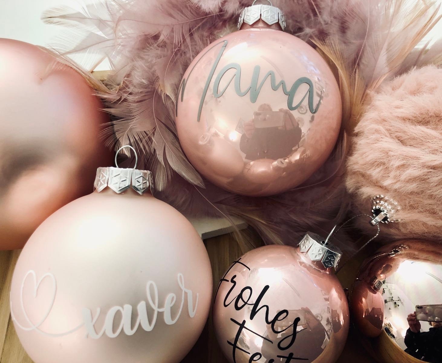 Weihnachtskugel personalisiert | 6 oder 8 cm | rosa