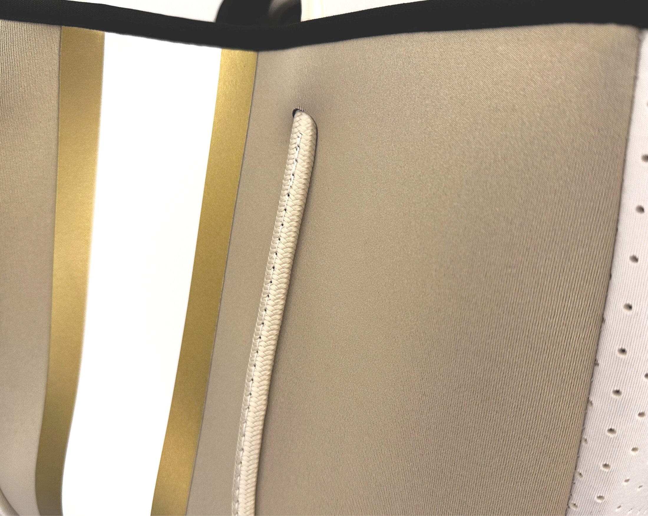 Tasche | Neopren | beige weiß gold | Streifen