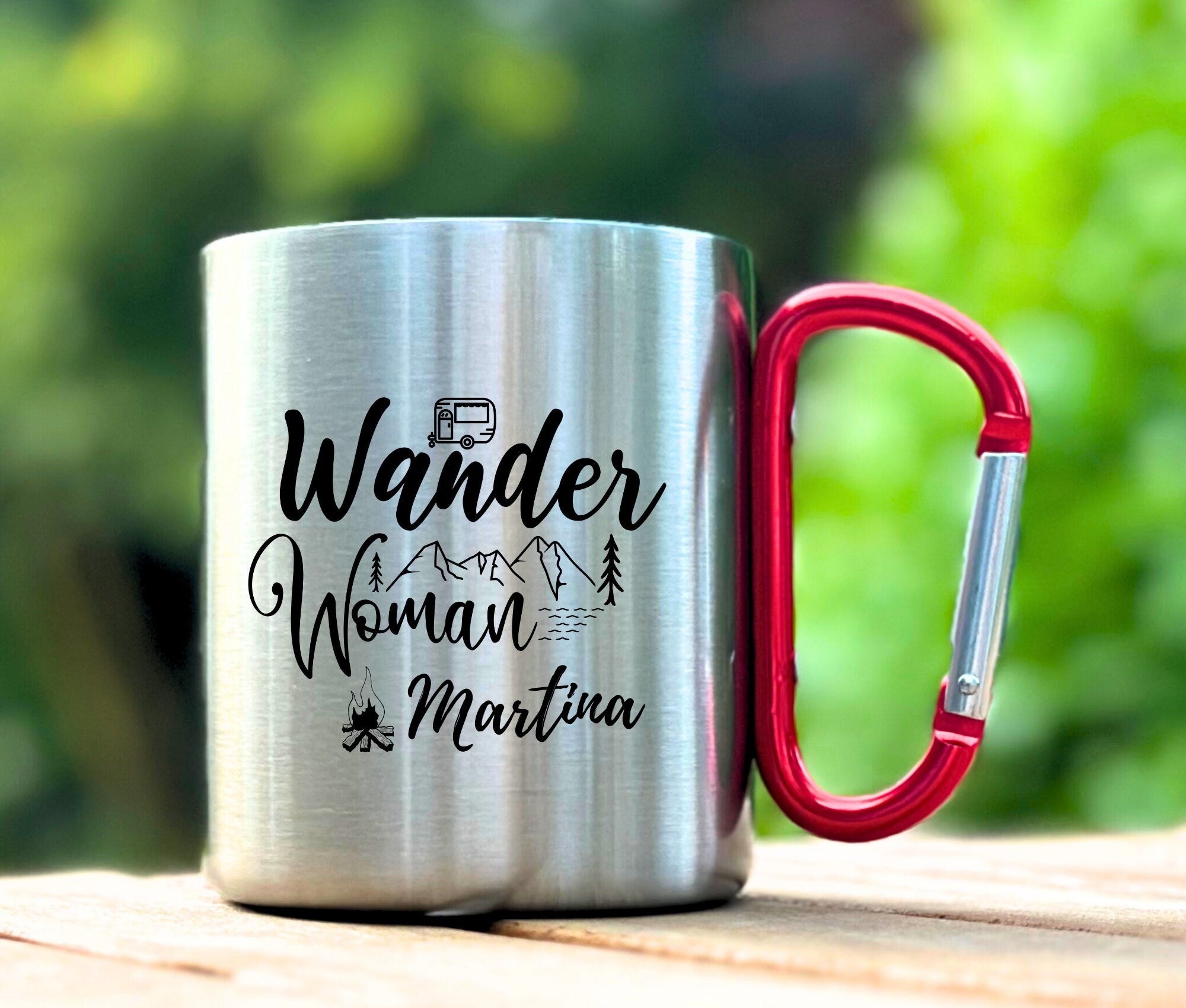 Karabinertasse | Personalisierbare Tasse für Camping Wandern Bergsteigen | Wander Woman | Edelstahltasse mit Karabiner | Karabinertasse