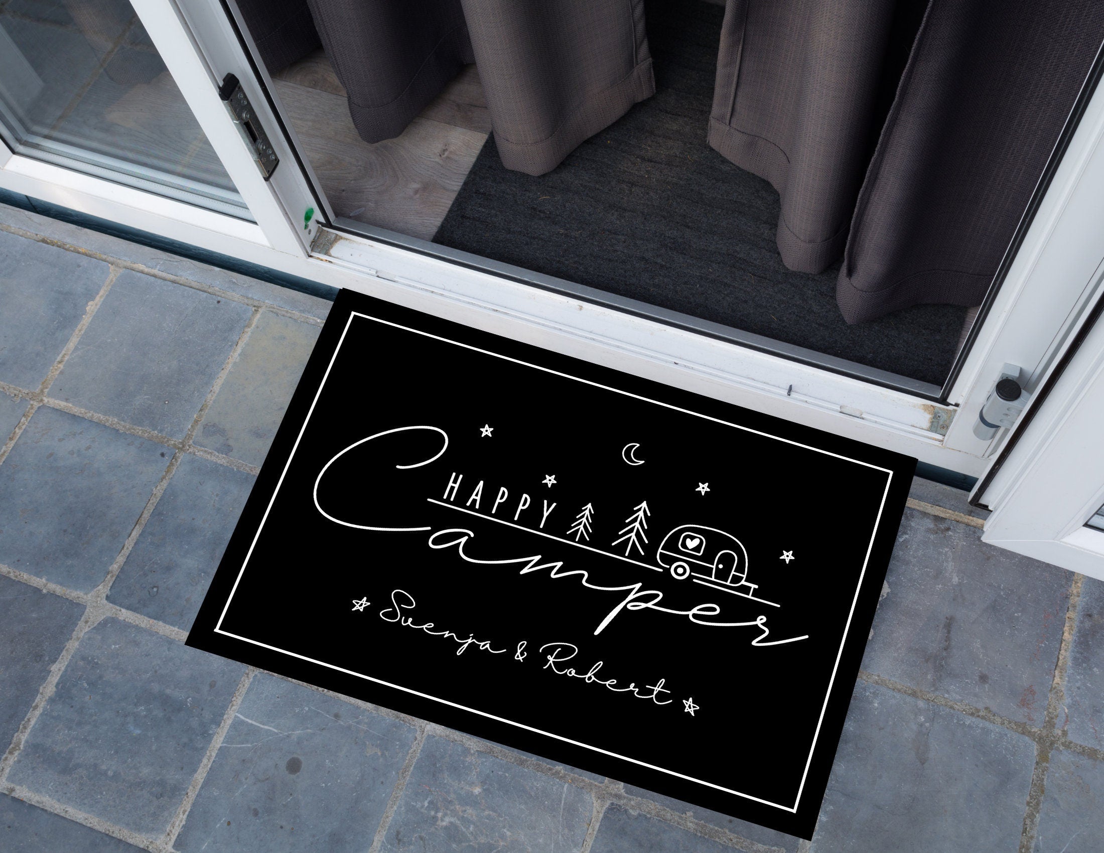 Personalisierte Fußmatte für Camper | Geschenk Wohnmobil | schwarzer Fußabtreter mit Namen
