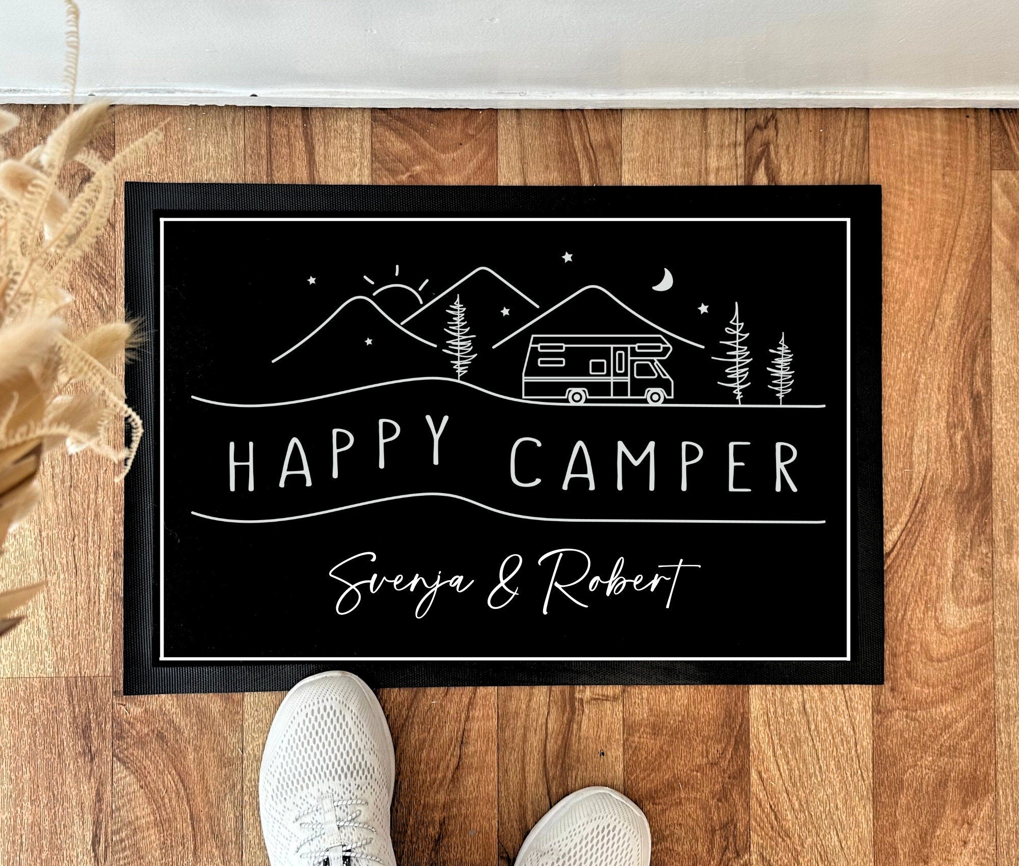 Fußmatte | Personalisierte Fußmatte für Camper | Geschenk Wohnmobil Camping | schwarzer Fußabtreter mit Namen