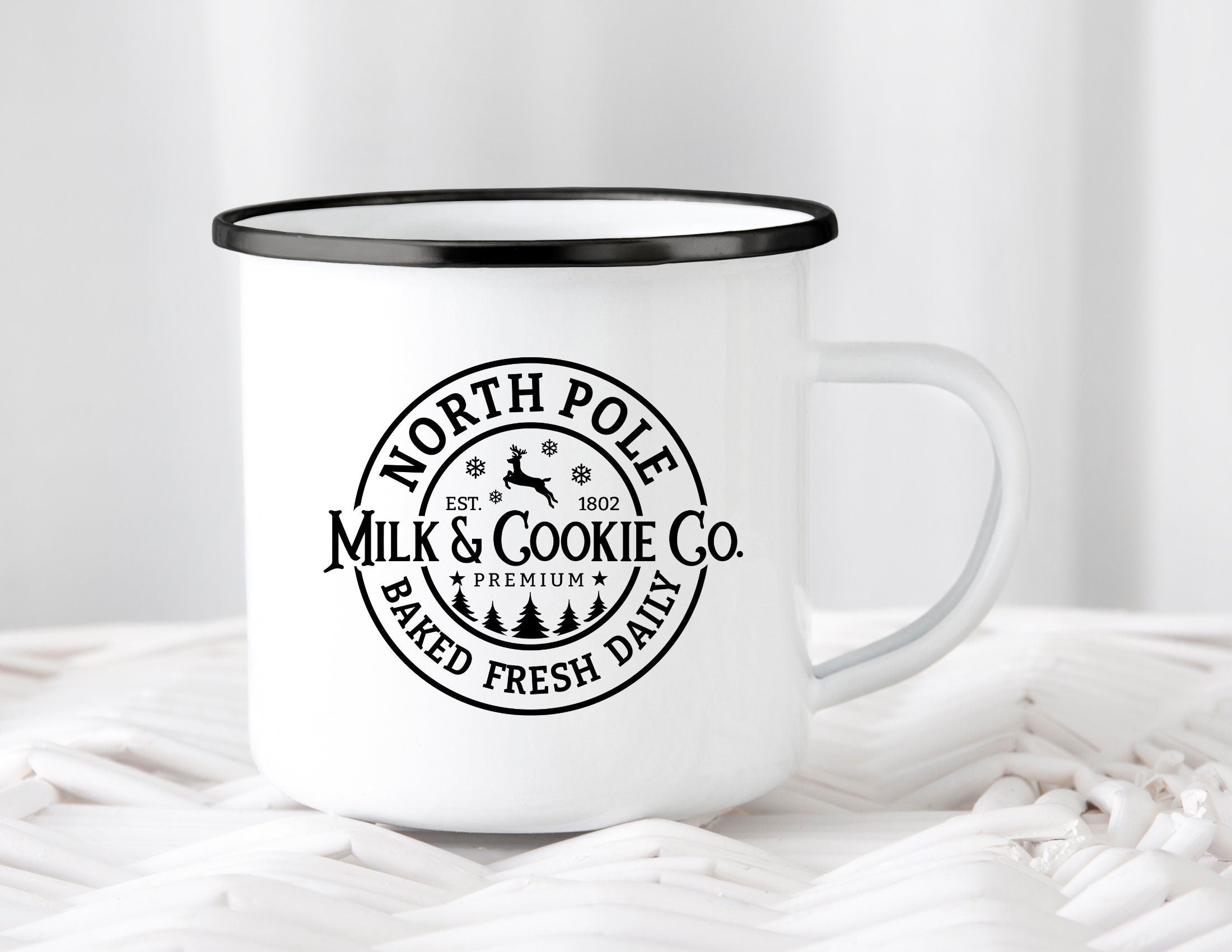 Emaille Tasse | Vintage Weihnachtsmotiv | Milk & Cookie Co. | Emaillebecher