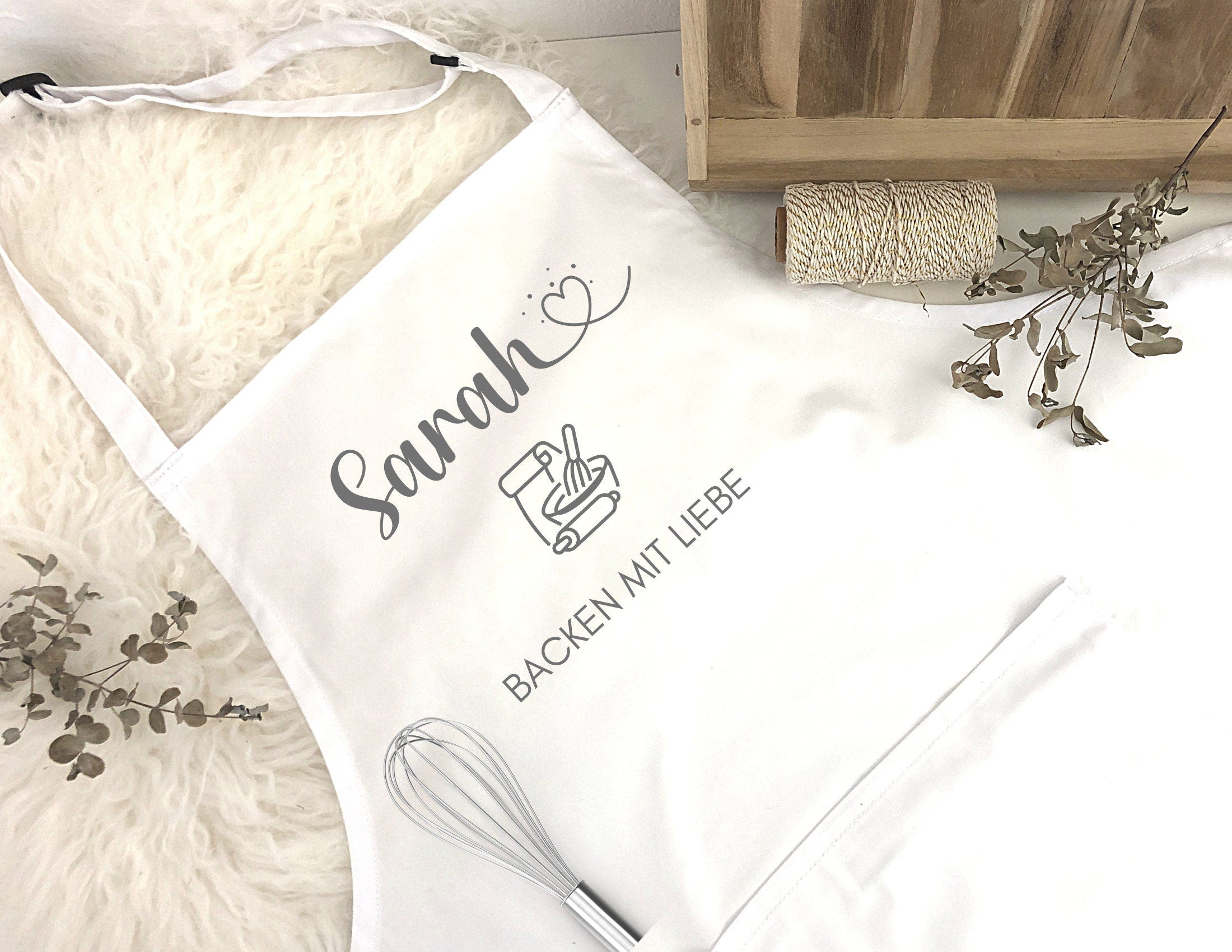 Schürze personalisiert | Backen mit Liebe | Backschürze mit Deinem Namen | One Size | weiß, grau, pink