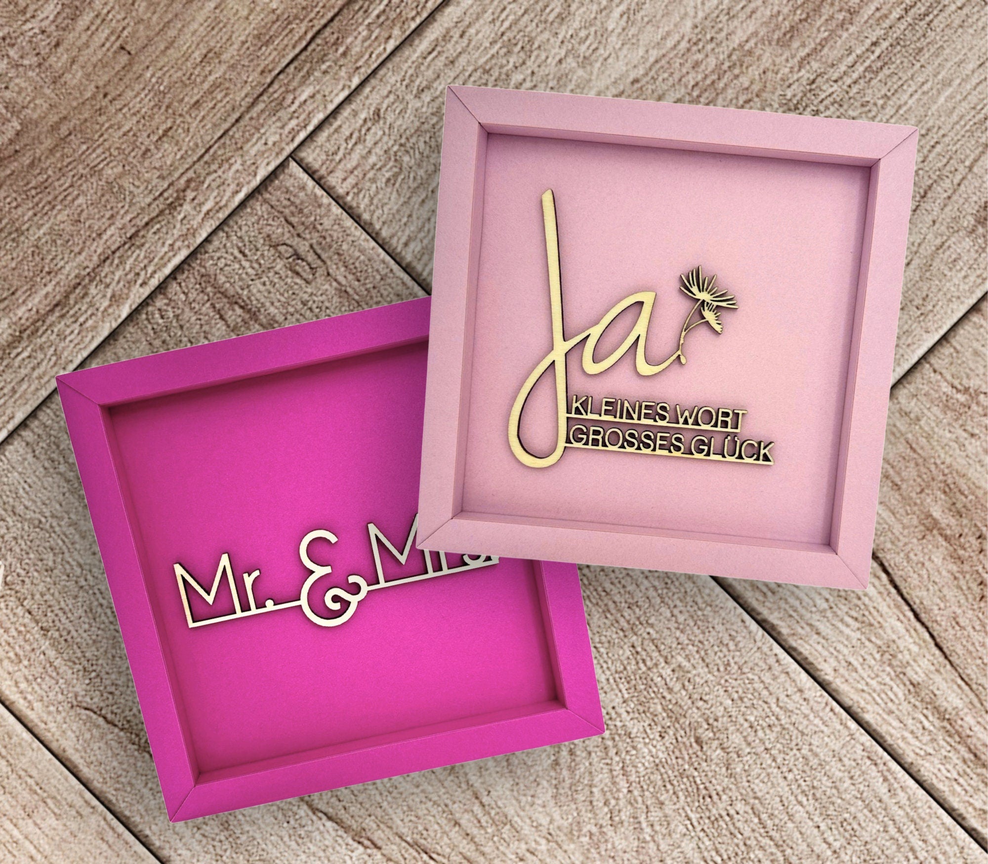 Mr.& Mrs. | Schriftzug aus Holz | Ja | Filigrane Holzschrift