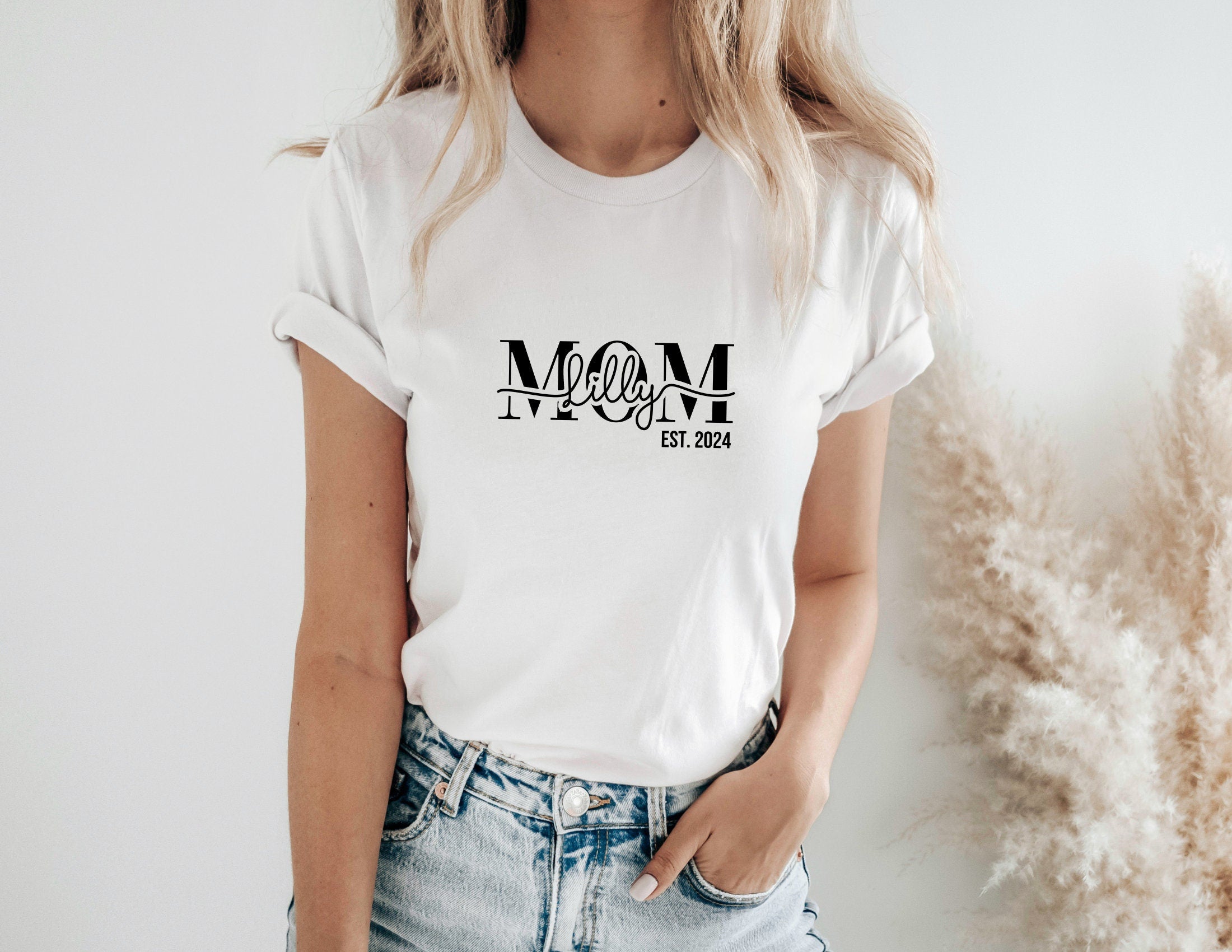 T-Shirt | Mom | personalisierbar | weiß | Muttertag