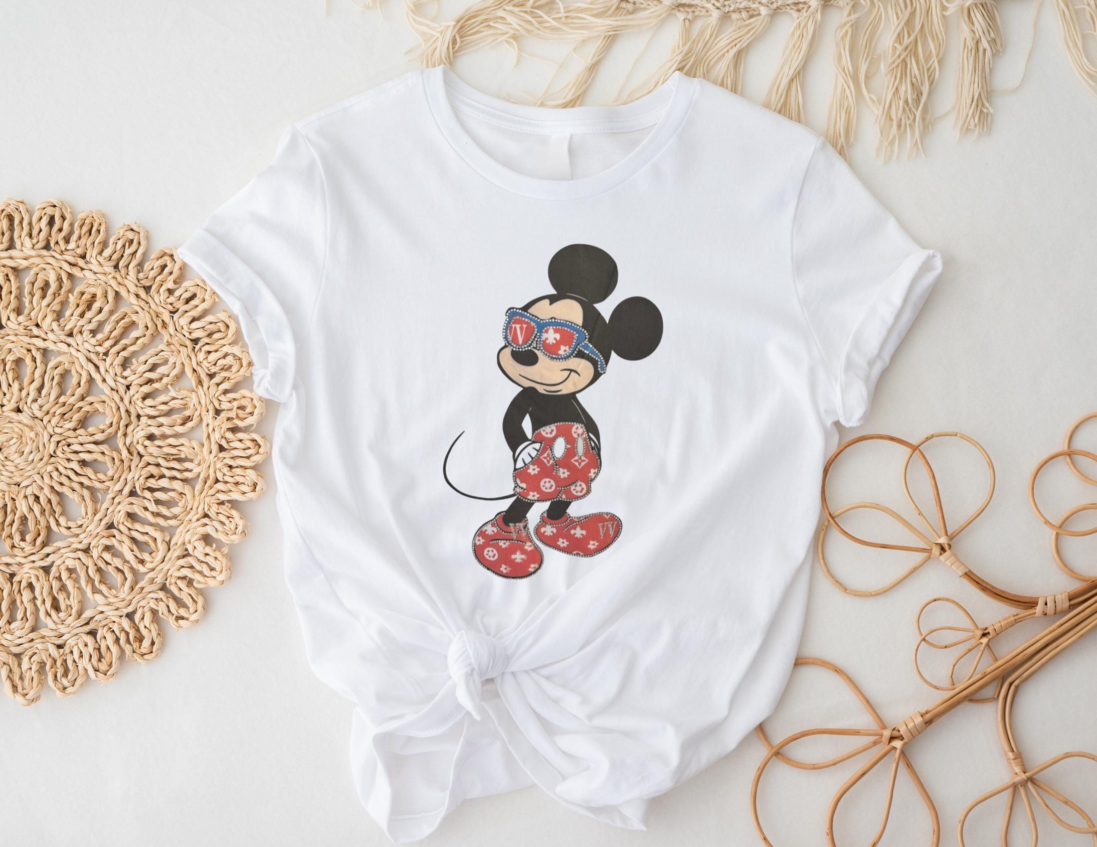 T-Shirt | Glitzer Maus im coolen roten Outfit | Strass | weiß