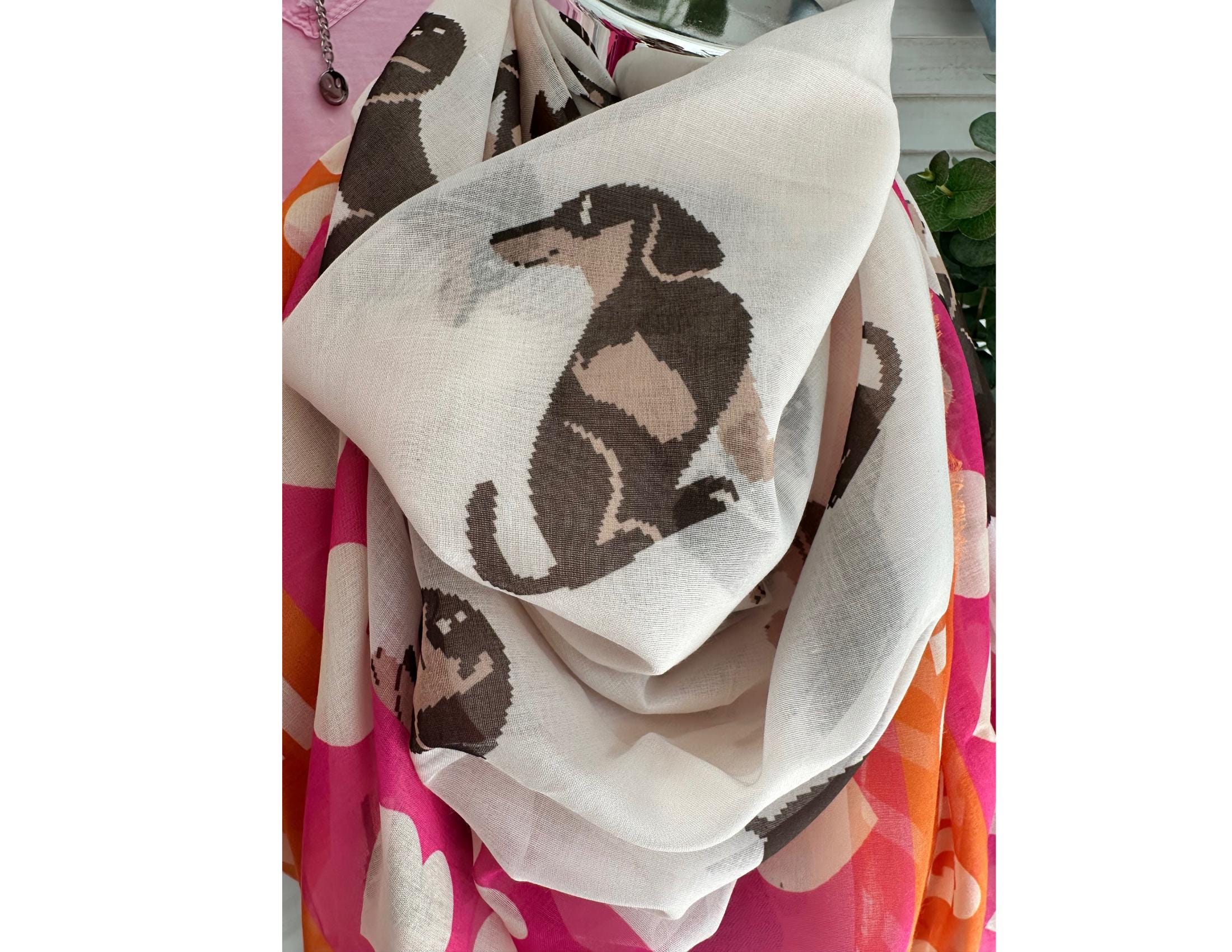 Tuch Dog Love mit Dackel | Viskosetuch | leichtes Sommertuch | Pink orange
