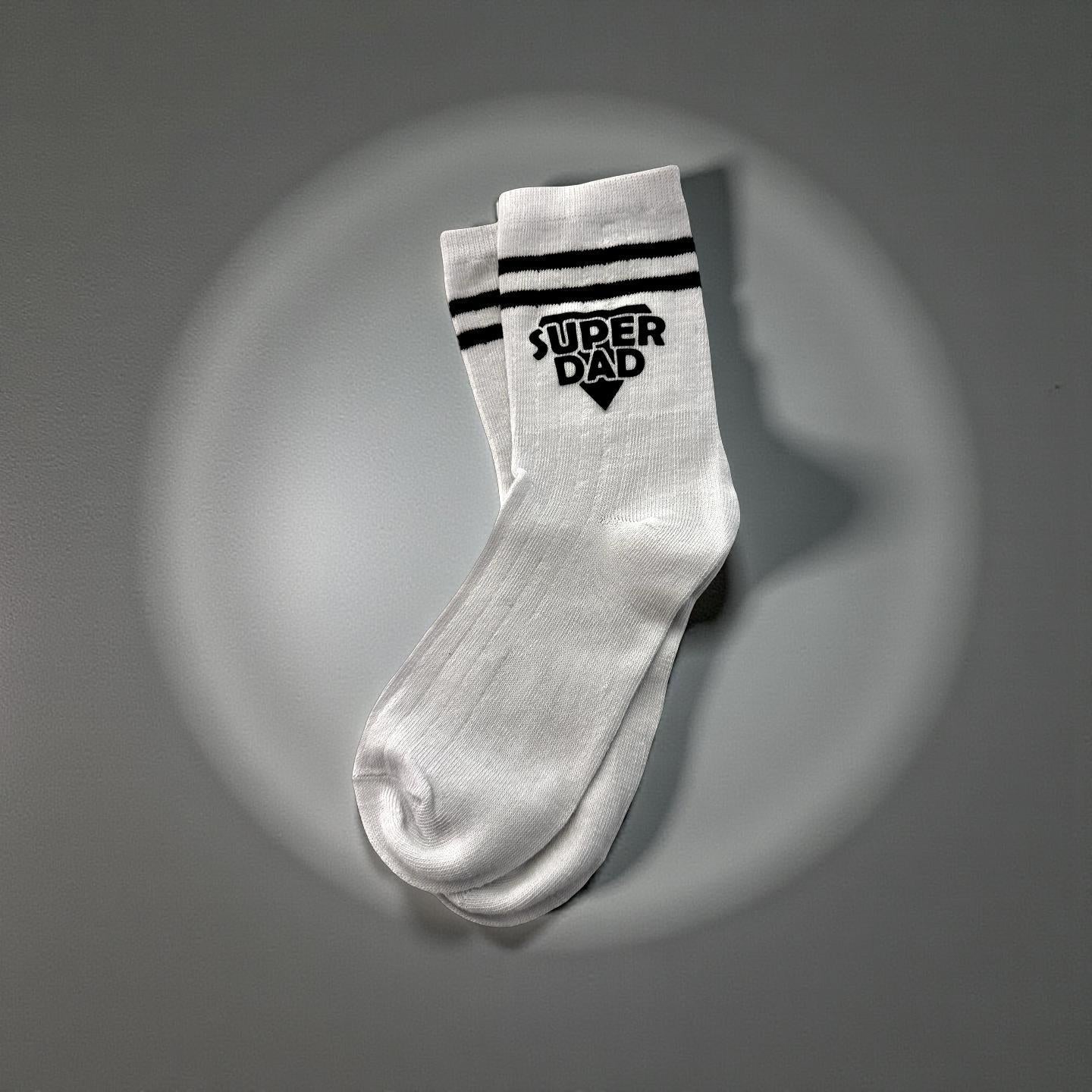 Vatertag: Super Dad Socken witzige Strümpfe beschriftet | lustiges Geschenk Papa Vater Dad