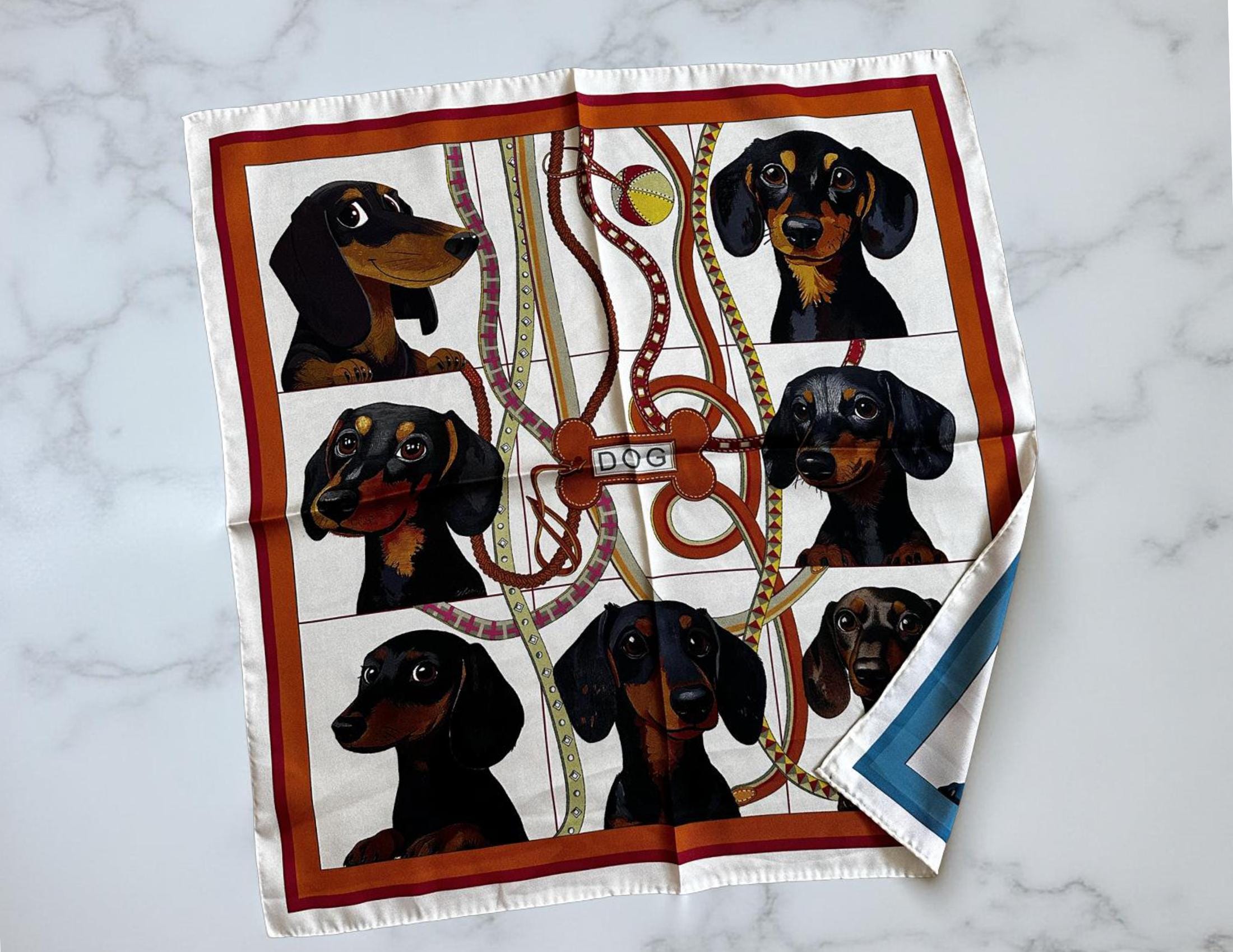 Tuch mit Dackel | Viskosetuch | kleines quadratisches Nickytuch zum Wenden | 55 x 55 cm