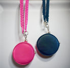 Lange Handyschnur Makramee | Band für alle Mobiltelefone inkl. Adapter | Taschengurt | in 9 Farben