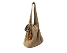 Hobo Tasche aus Veloursleder – taupe sand beige | Lässig, stylisch & praktisch