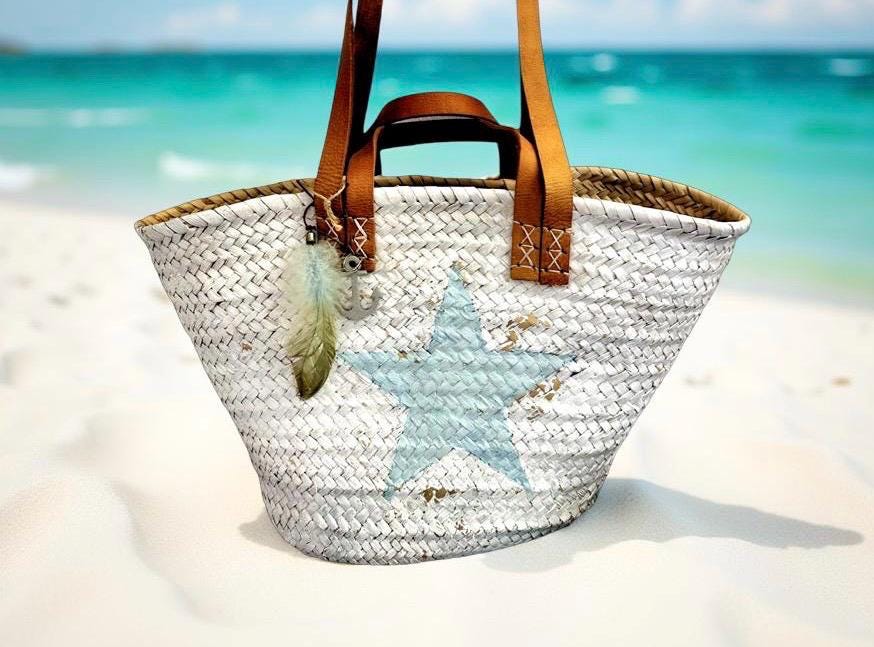 Weiße Basttasche | Strohtasche handbemalt | Stern türkis | Lederhenkel | Boho Strandtasche Hippie Look