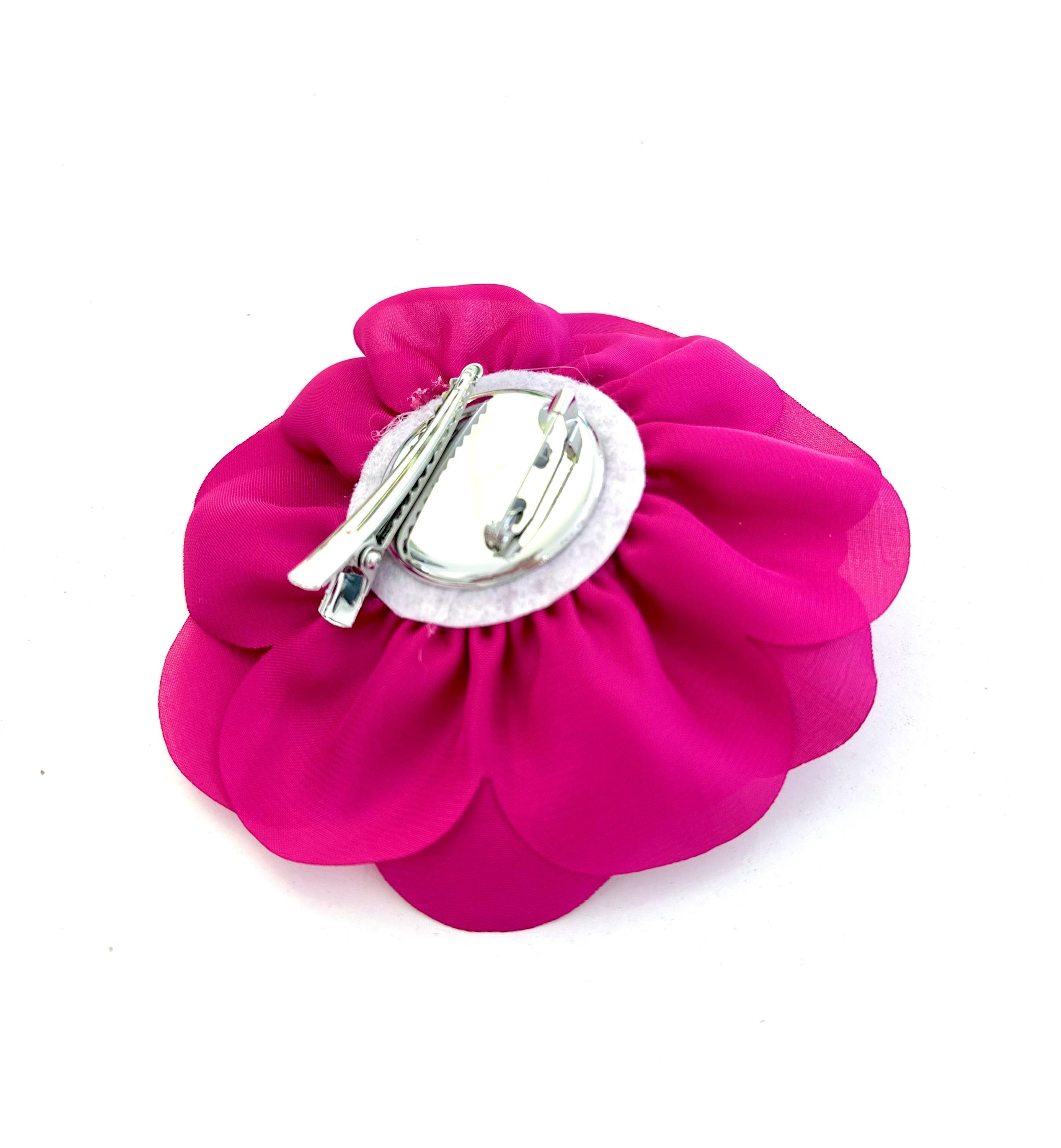 Blüten Brosche aus Satin | Blumen Brosche | Anstecker | Rose zum Anstecken