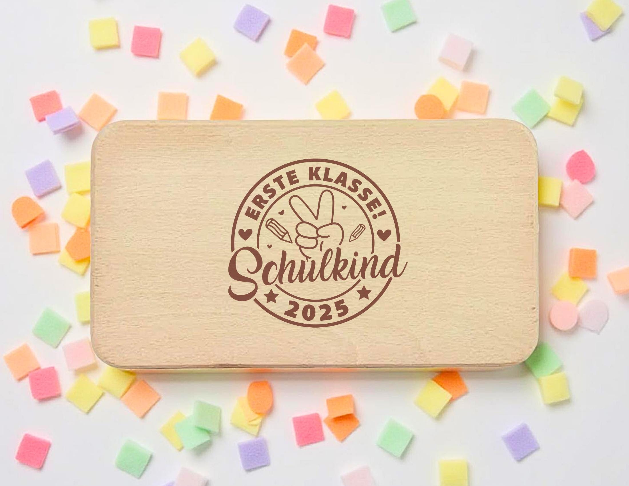 Personalisiertes Kinder Frühstücksbrettchen Einschulung | Lasergravur | Buchenholz | Endlich Schulkind | Erstklassig